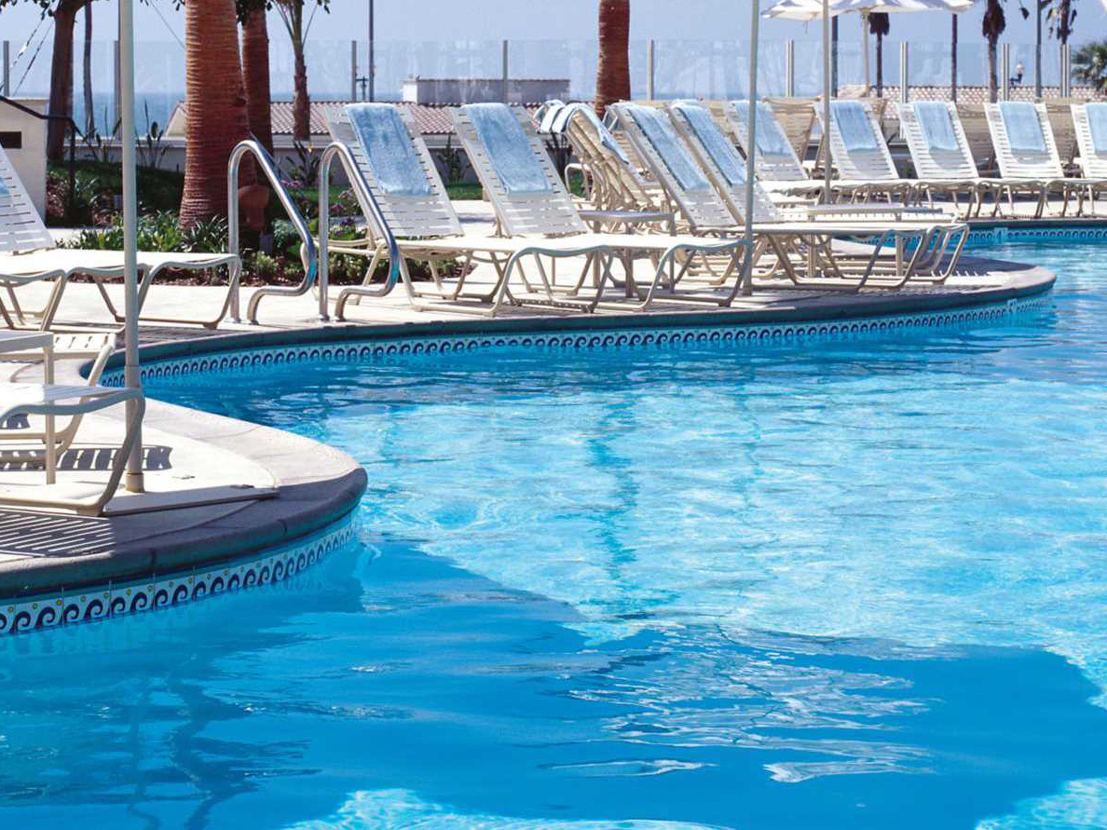 Tropitone Millennia Ribbon Segment Aluminum Patio Lounge Set