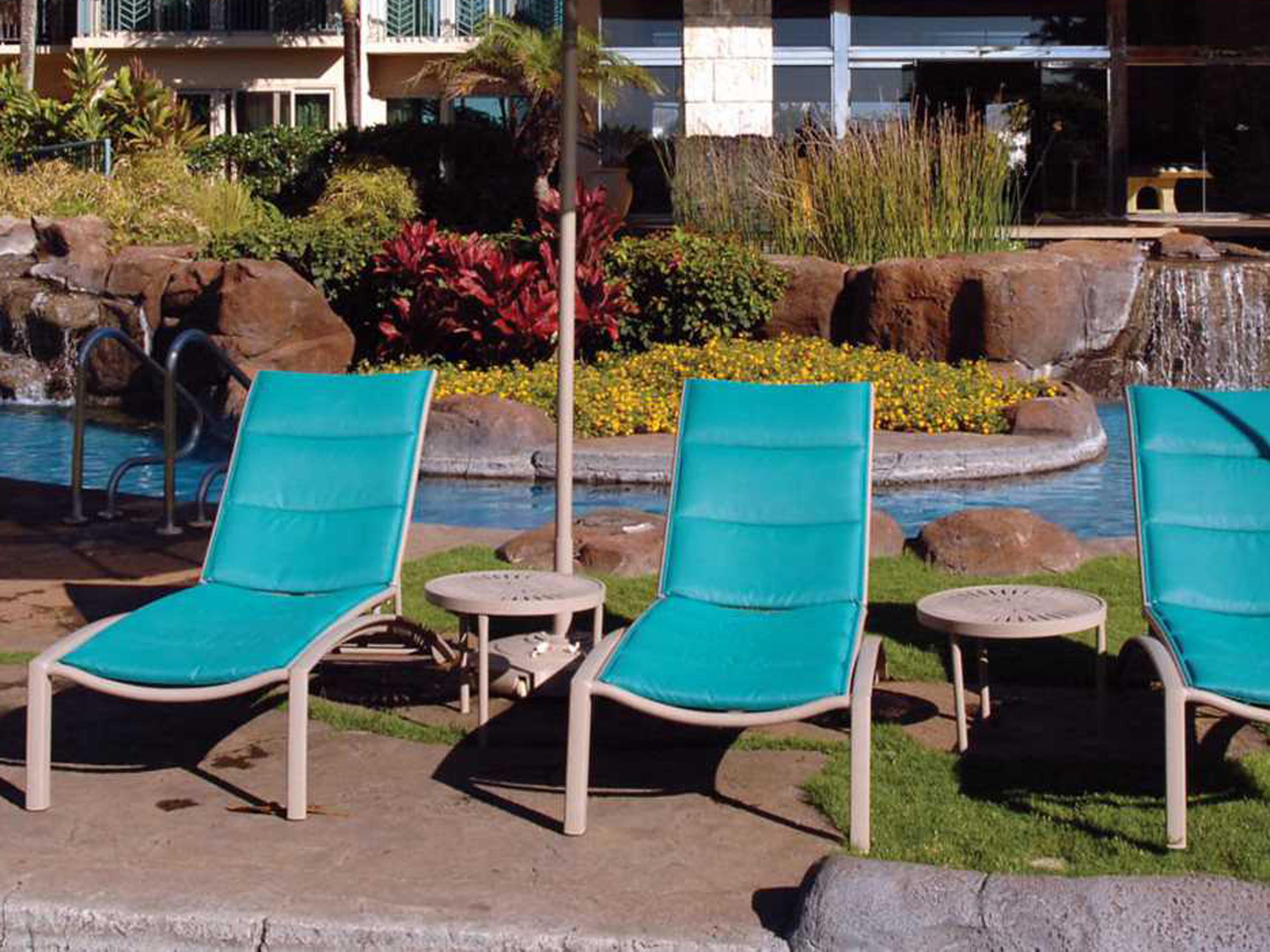 Tropitone South Beach Padded Sling Aluminum Outdoor Lounge Set