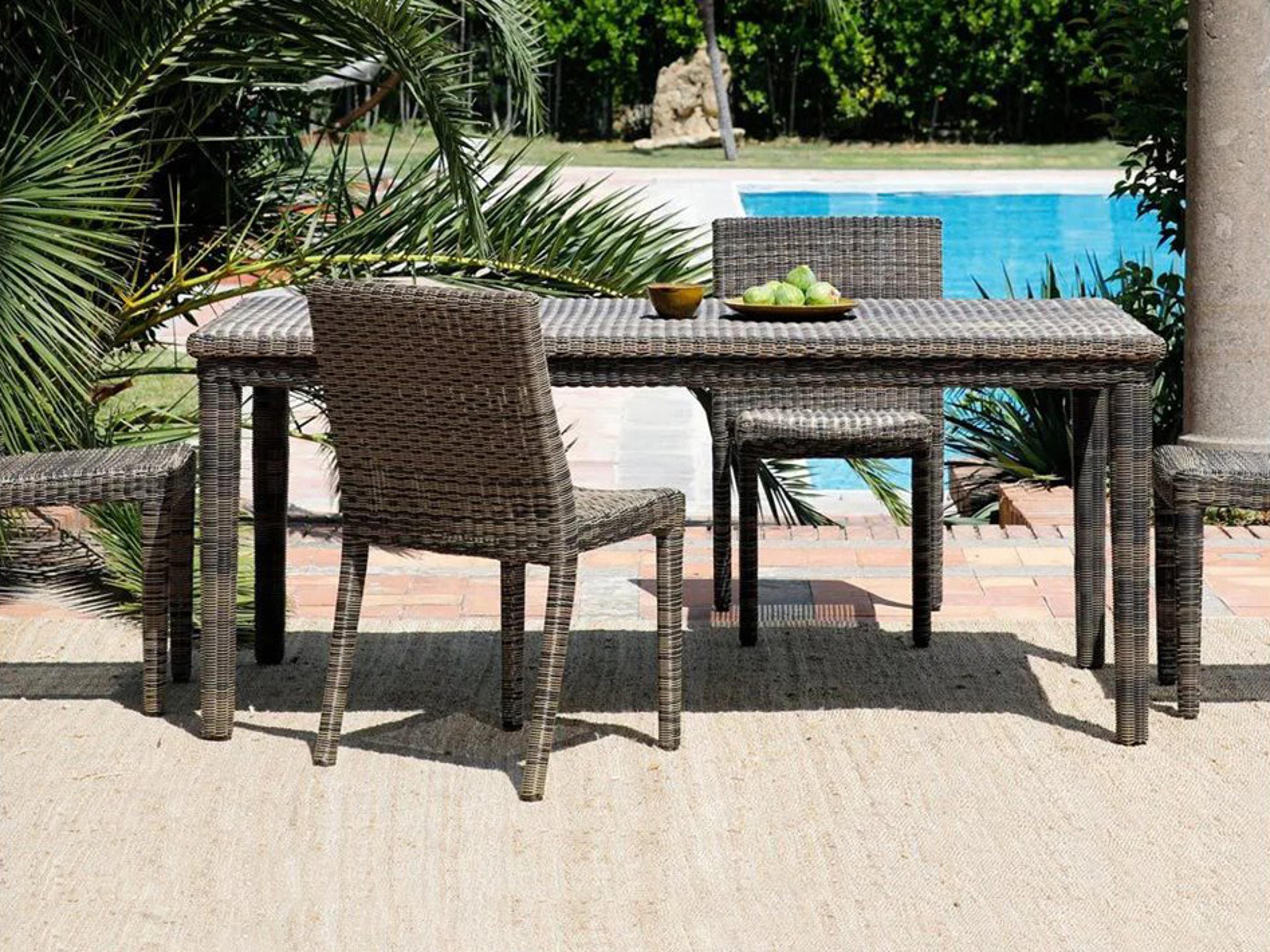 UnoPiu Agora Patio Dining Set