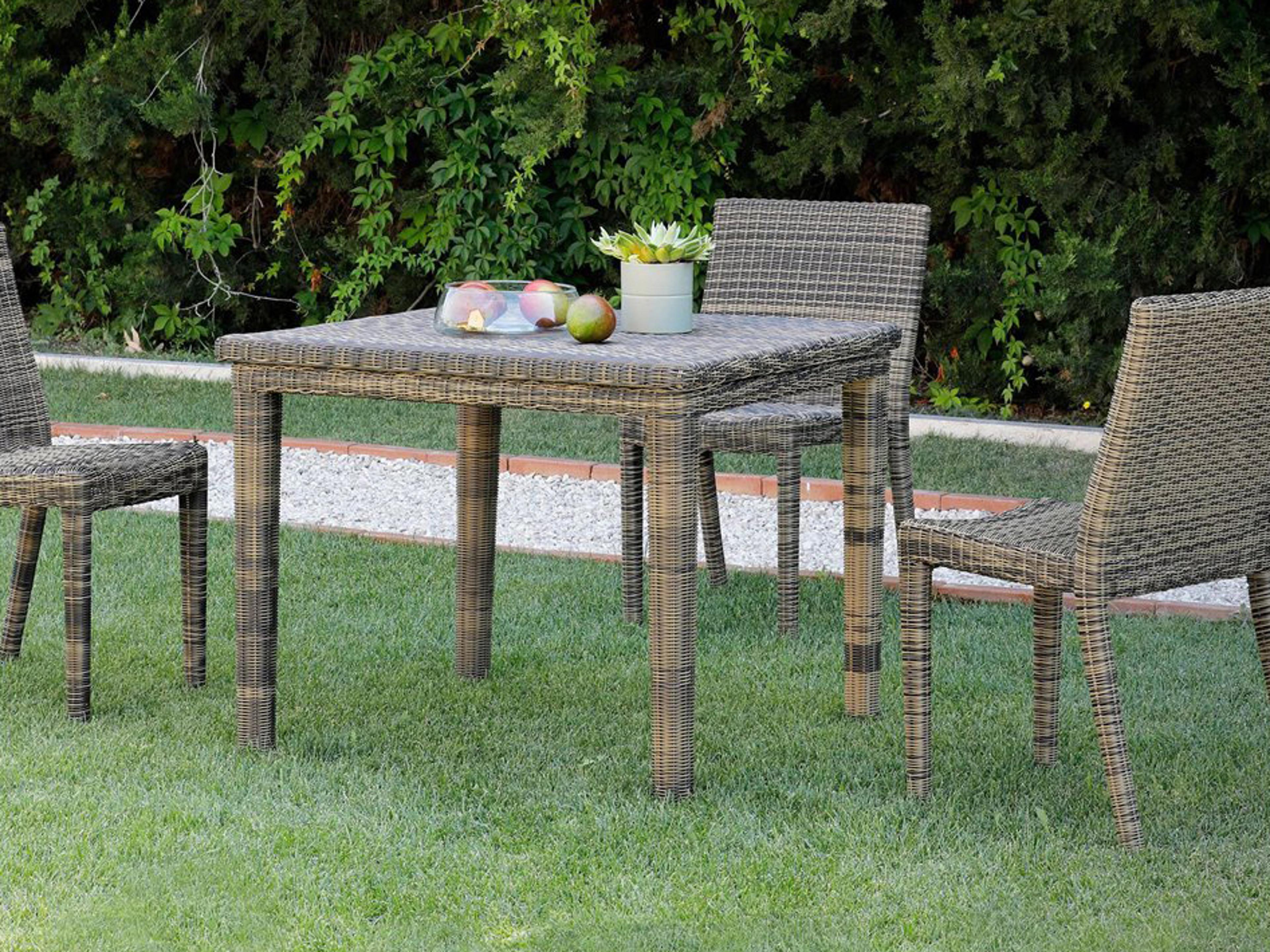 UnoPiu Agora Patio Dining Set