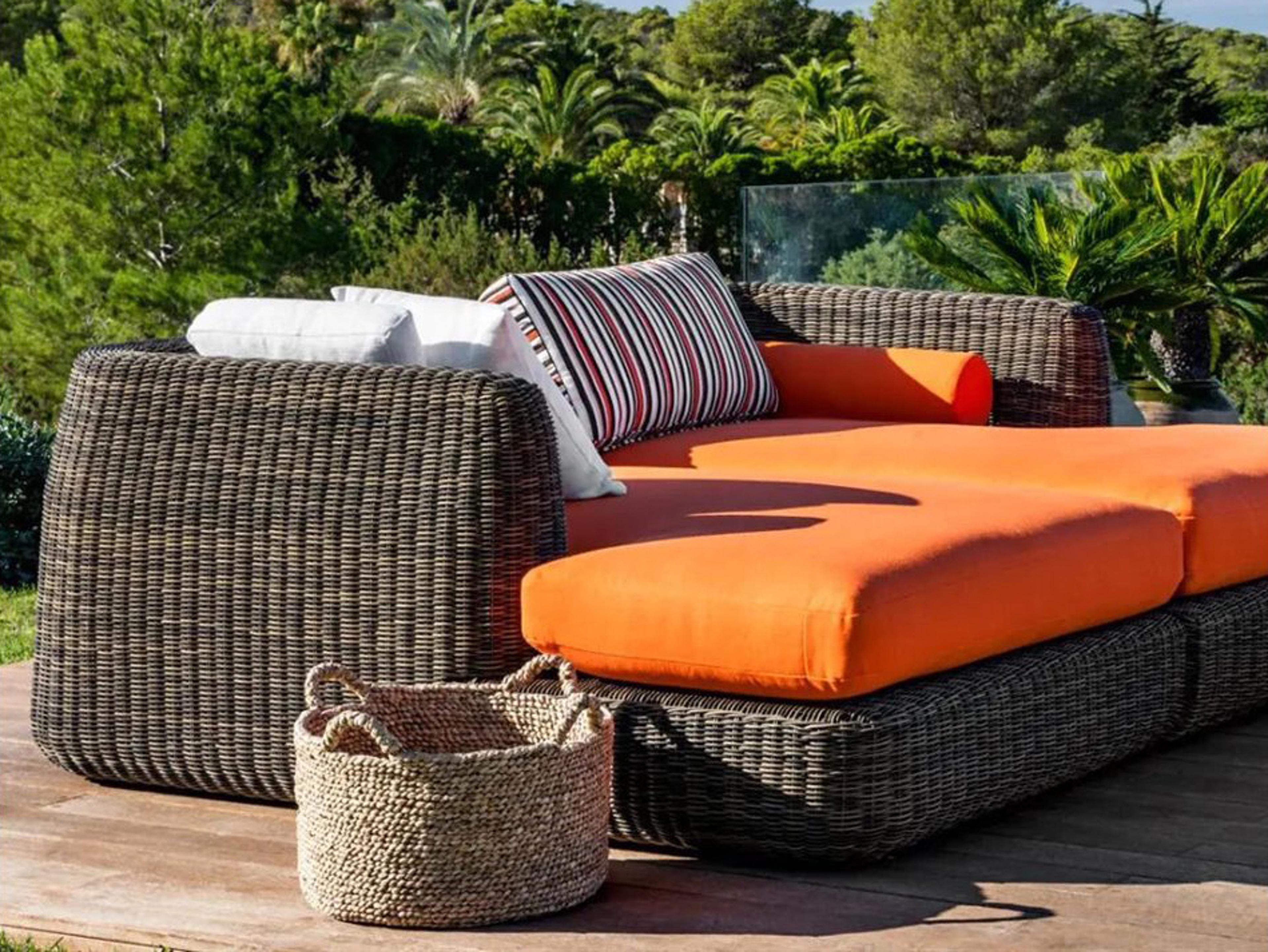 UnoPiu Agora Sectional Lounge Set