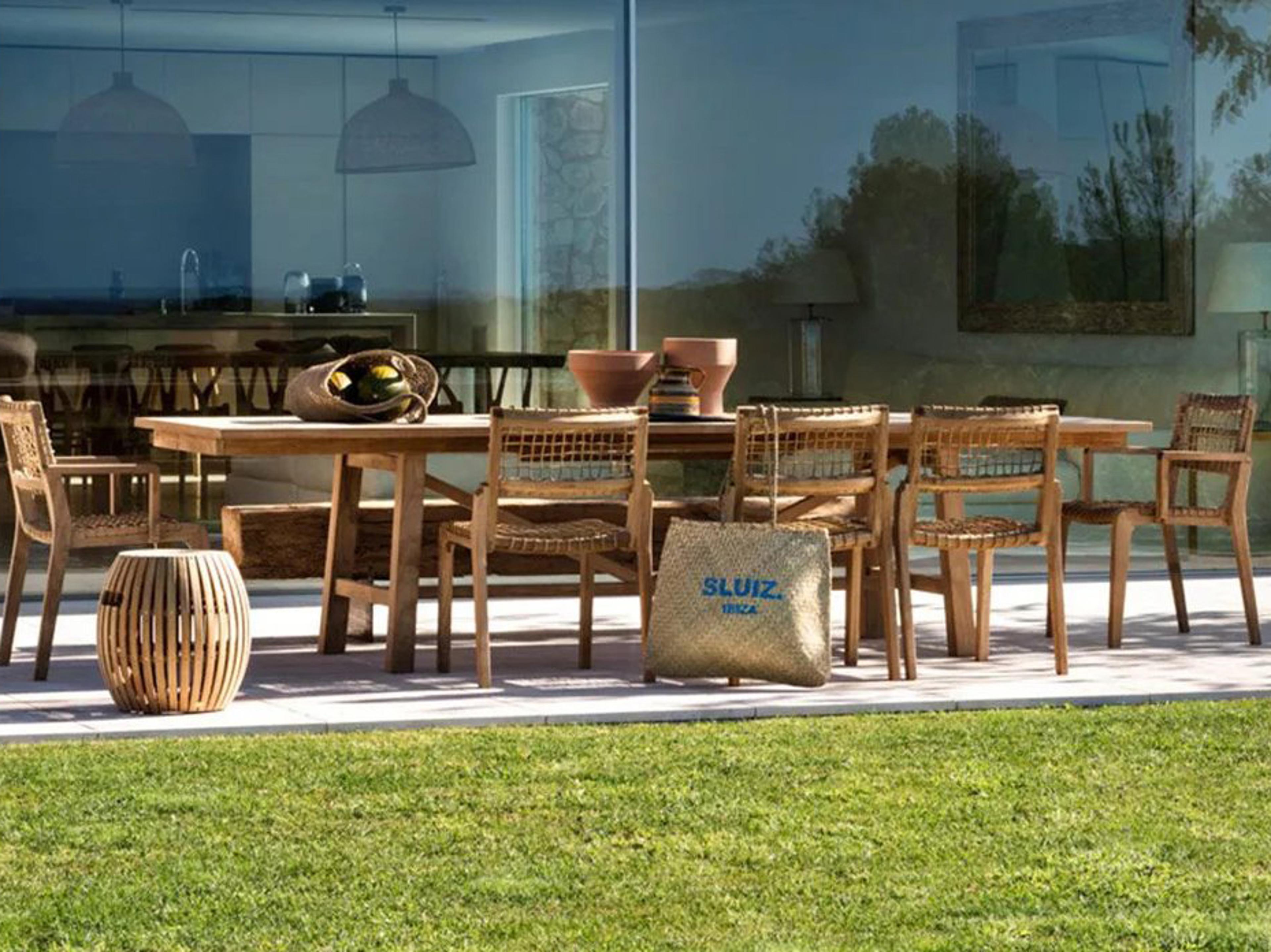 UnoPiu Synthesis Patio Dining Set