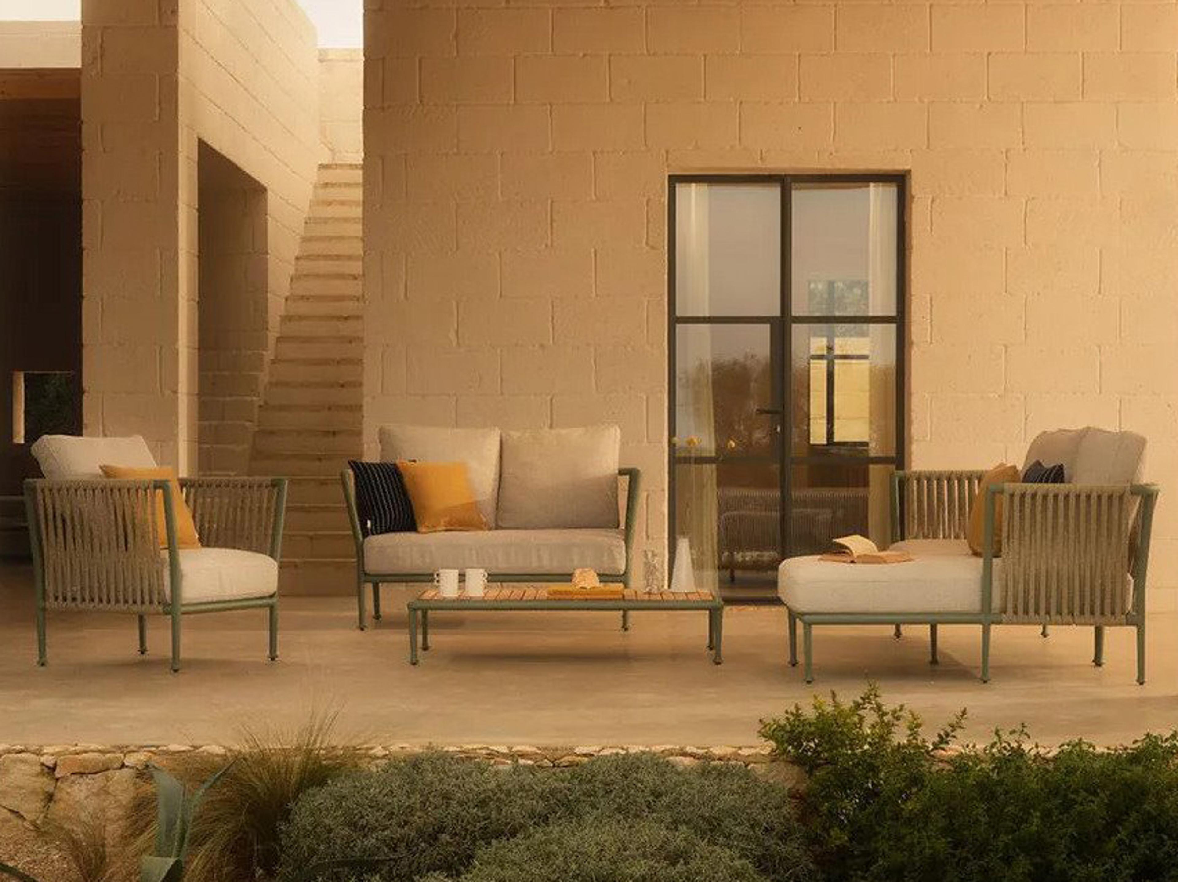 UnoPiu Treble Patio Lounge Set