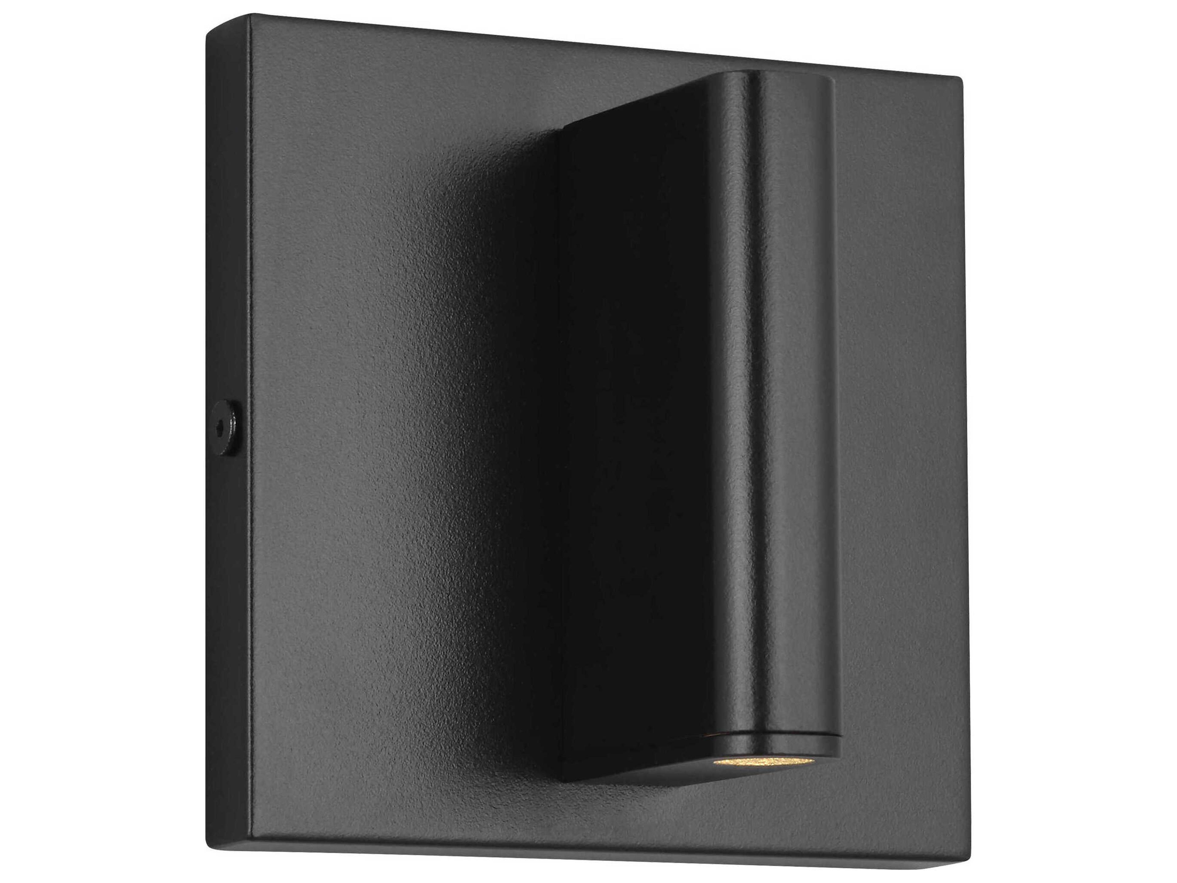 Visual Comfort Modern Lloyds 1-Light Outdoor Wall Light