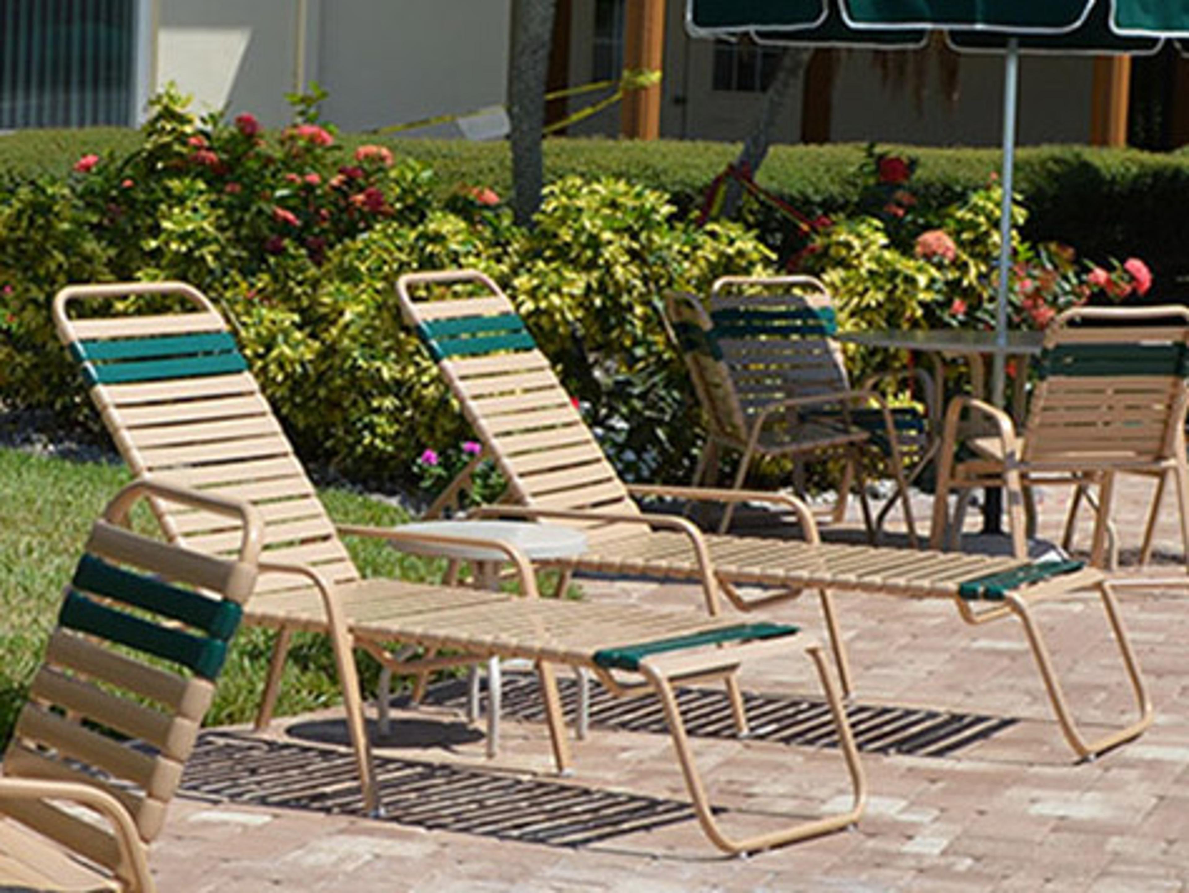 Windward Design Group Regatta Strap Aluminum Patio Lounge Set