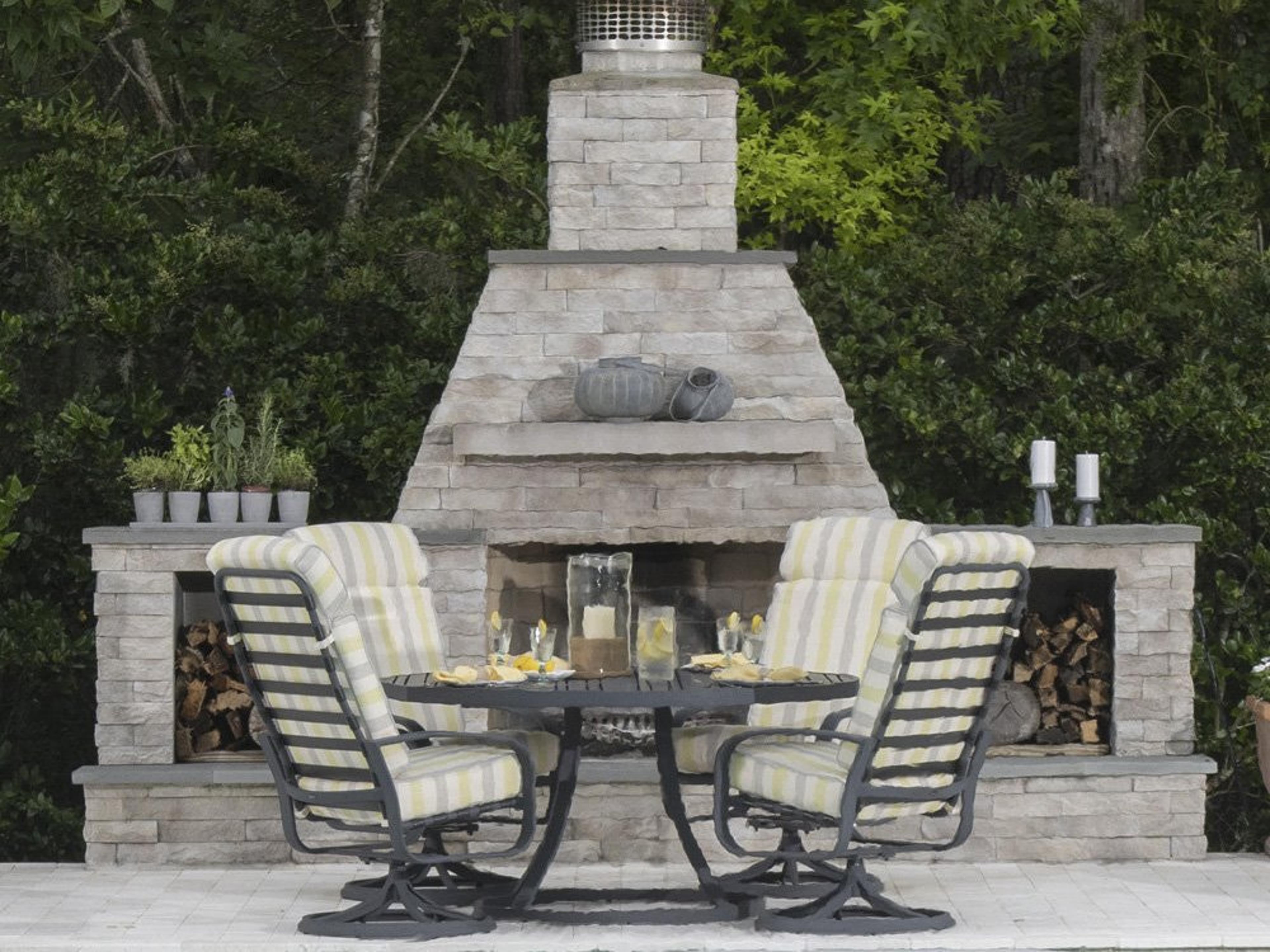 Woodard Cayman Isle Cushion Aluminum Outdoor Dining Set