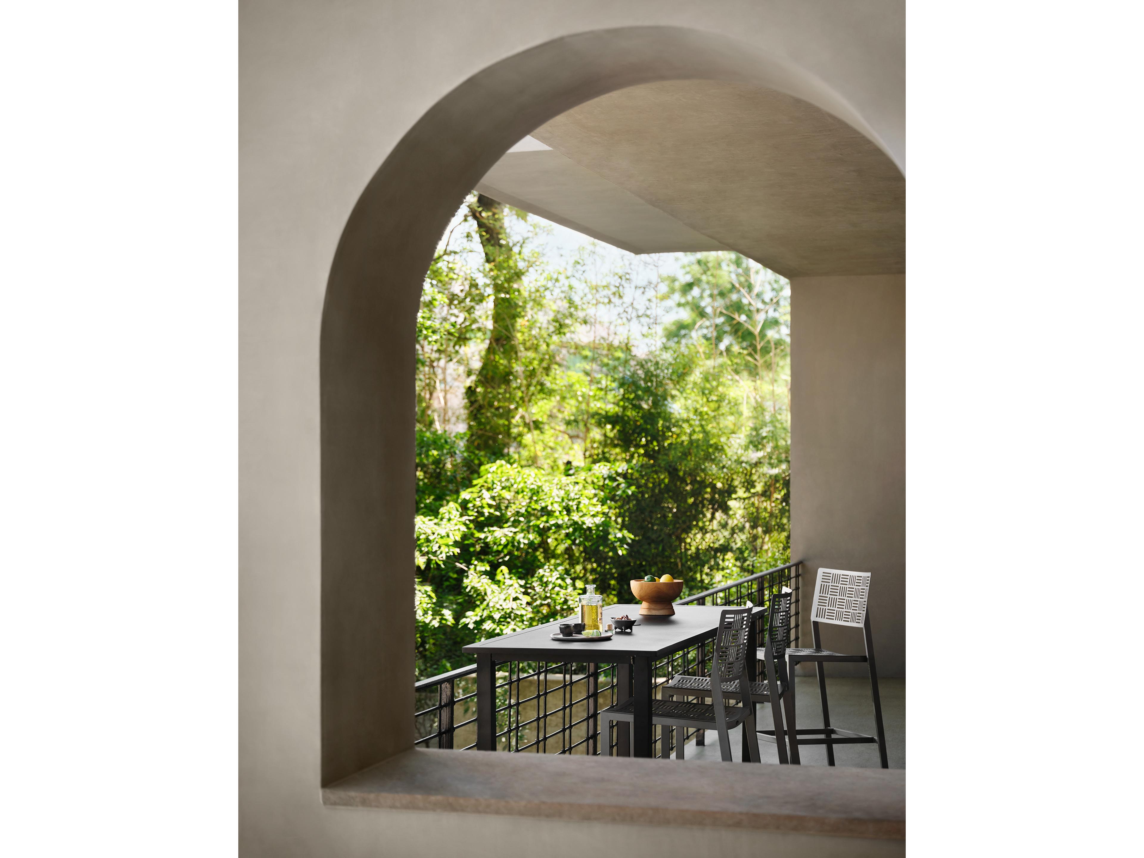 Woodard New Century Wrought Iron Bar Set