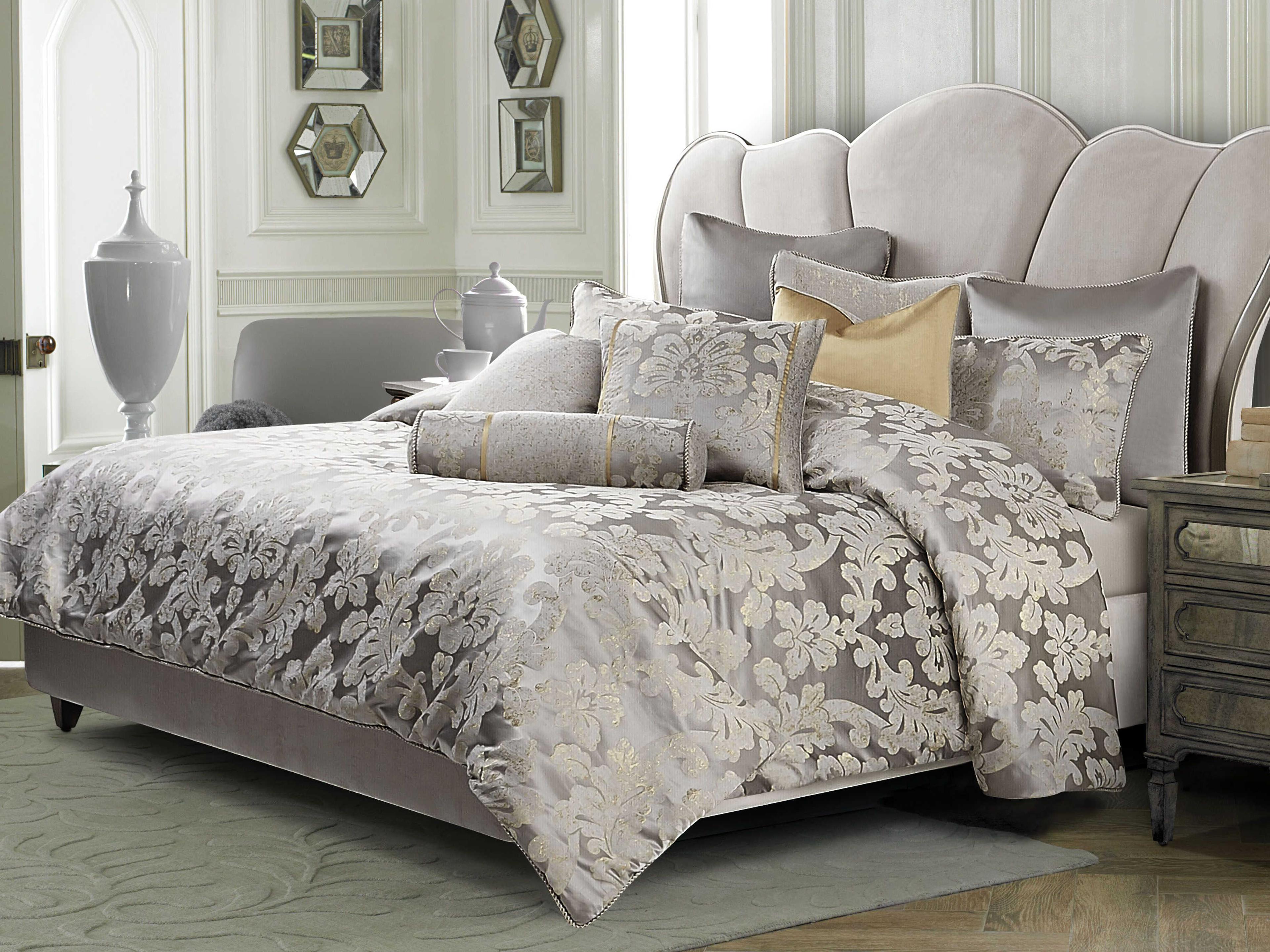Michael Amini Bedding Assisi 9-Piece Queen Comforter Set - Platinum