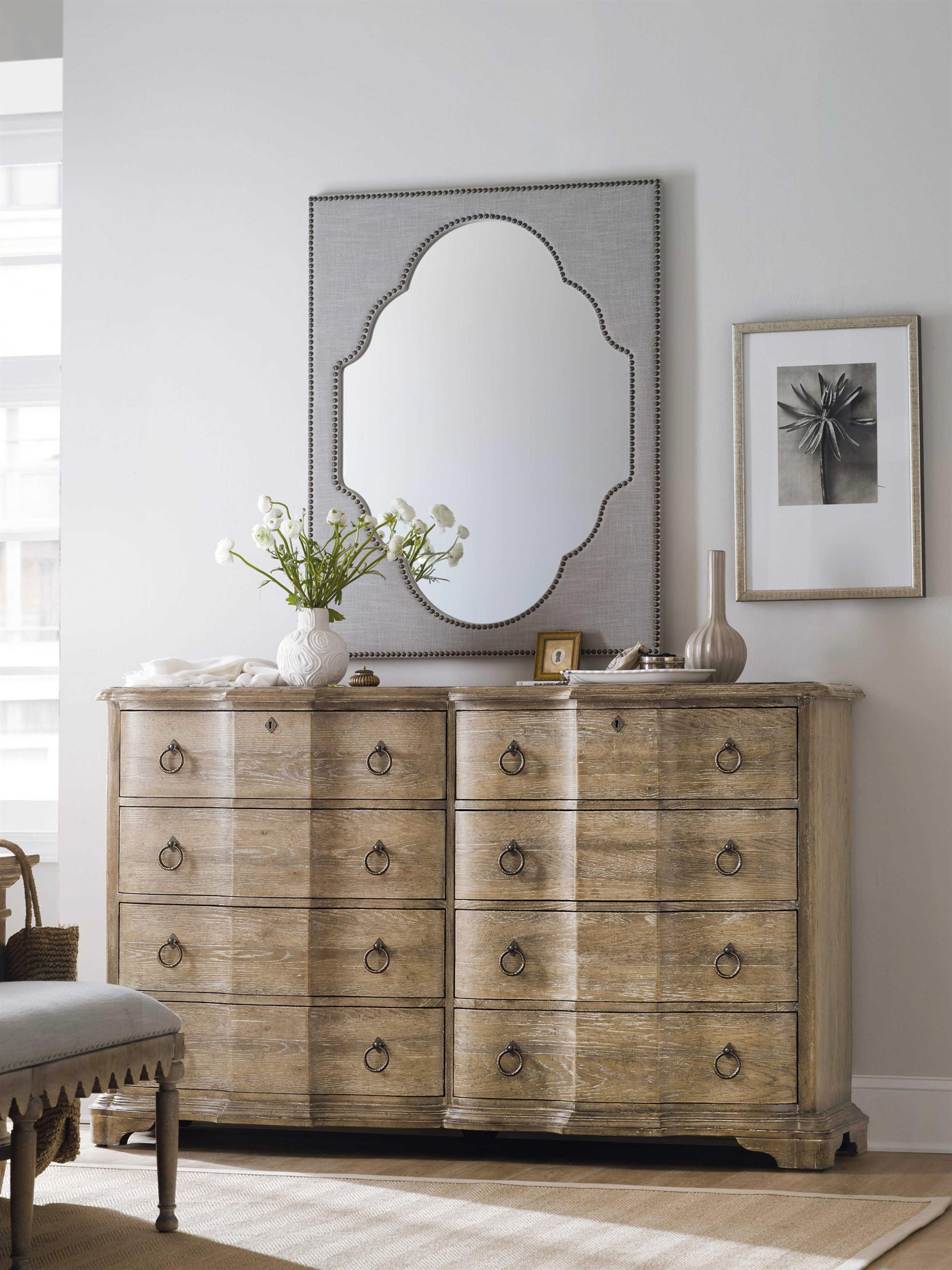 Hooker Furniture Boheme Adante 8-Drawers Brown Cedar Wood Double Dresser with Wall Mirror