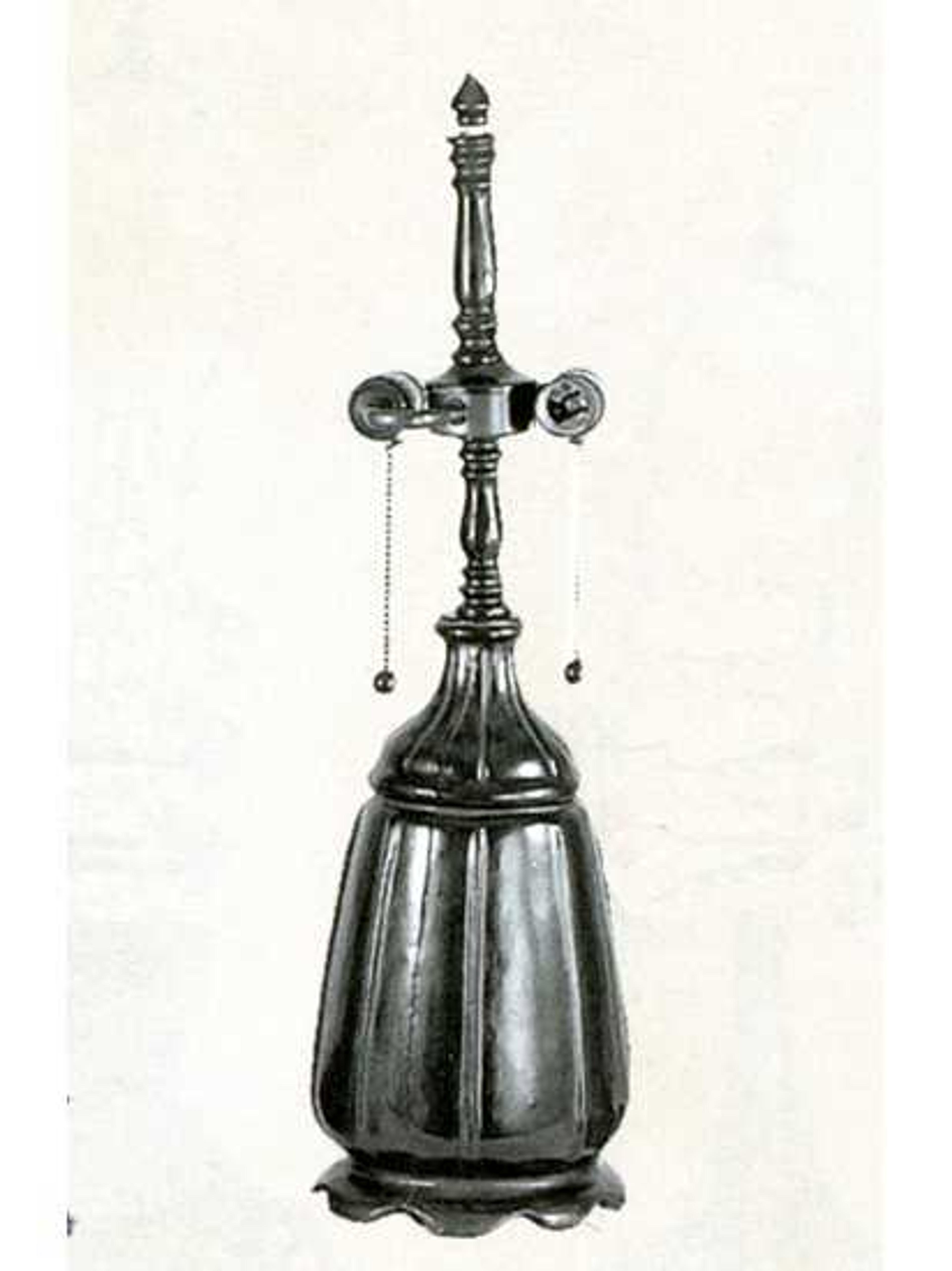 Meyda Ridged Seed Pod