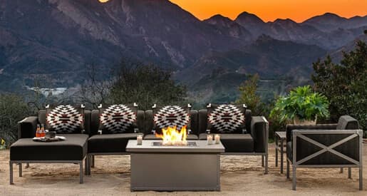 How to Decorate Your Patio For Cozy Summer Nights