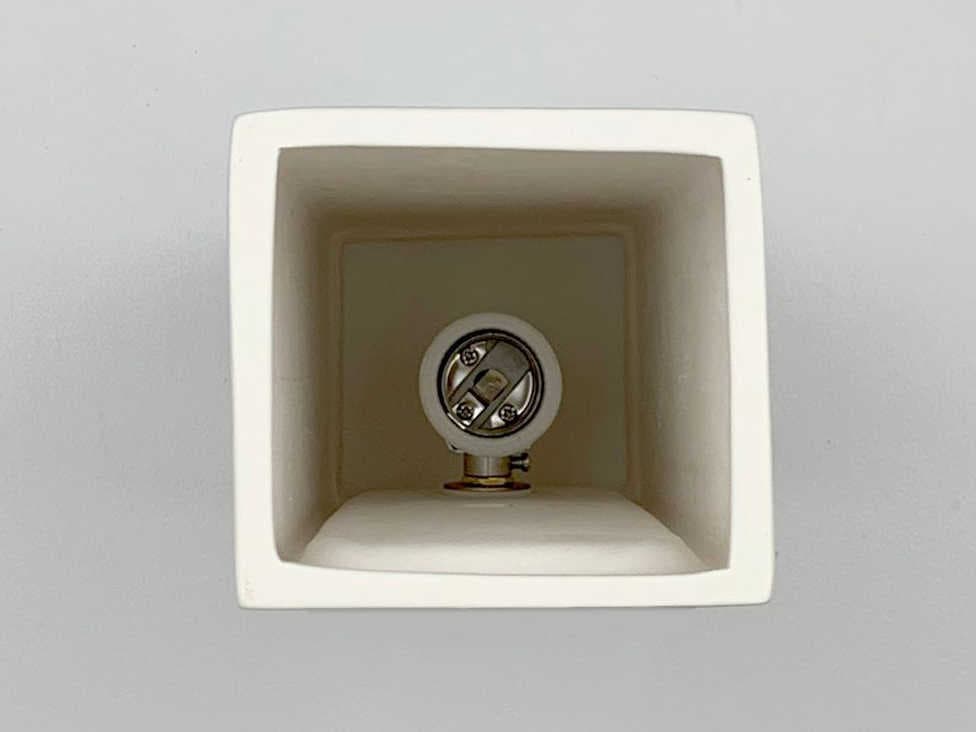 A19 Flores 1-Light White Wall Sconce