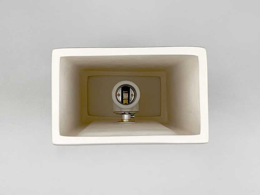 A19 Gran Flores 2-Light White Wall Sconce