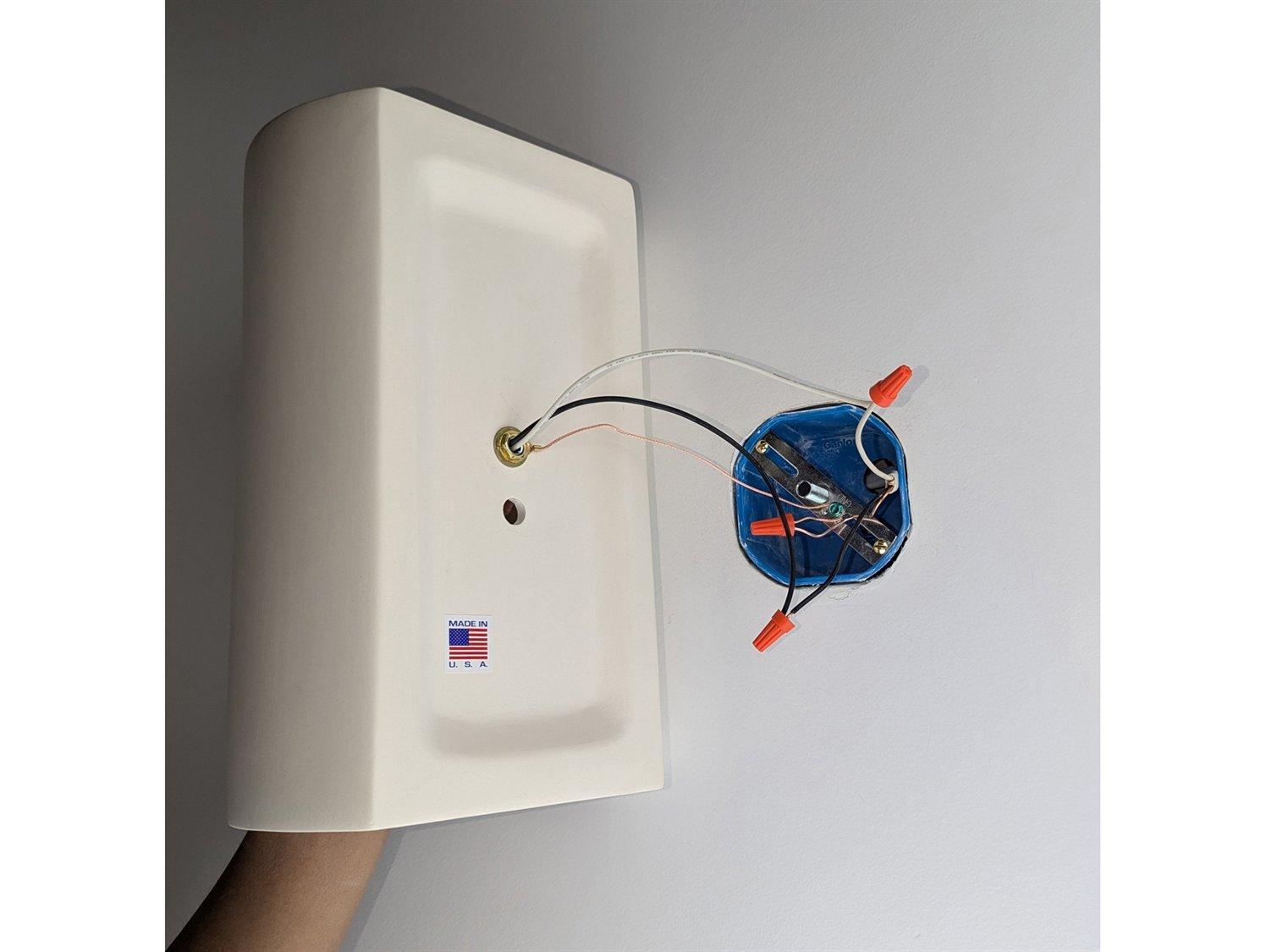 A19 Gran Tenos 2-Light White Wall Sconce