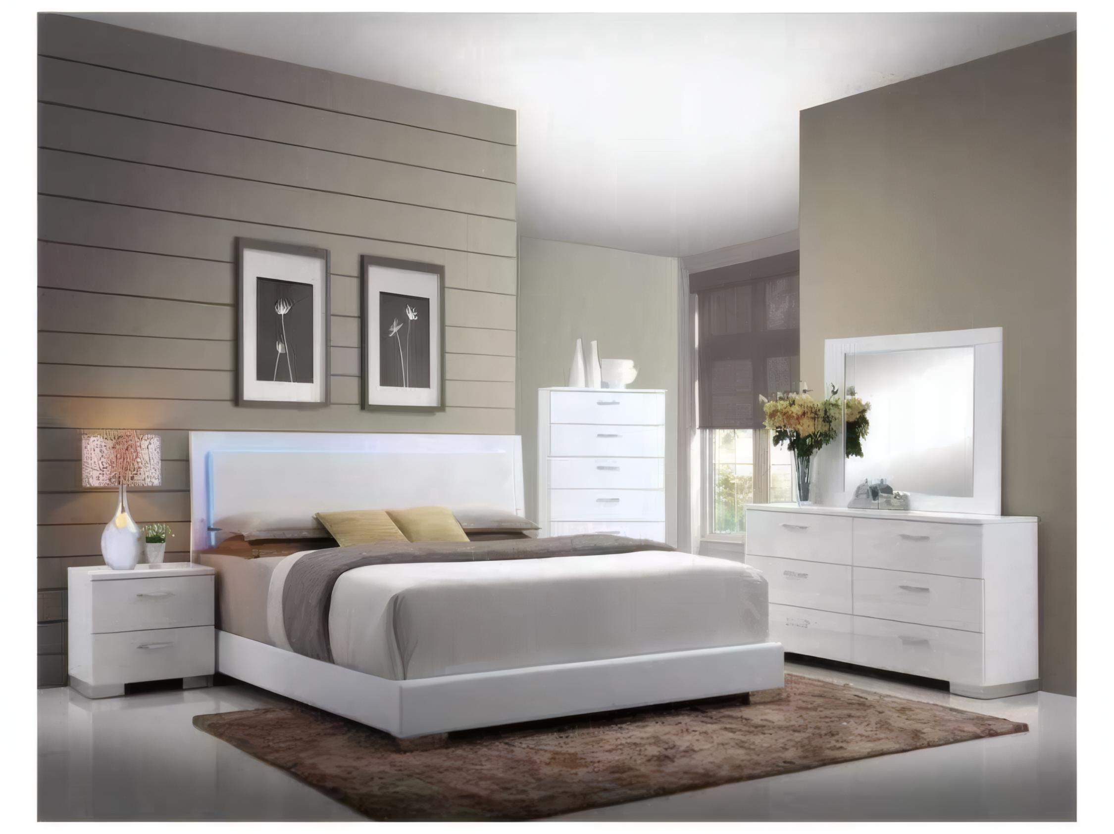Acme Furniture Lorimar White Synthetic Leather Leg Wood Queen Platform Bed