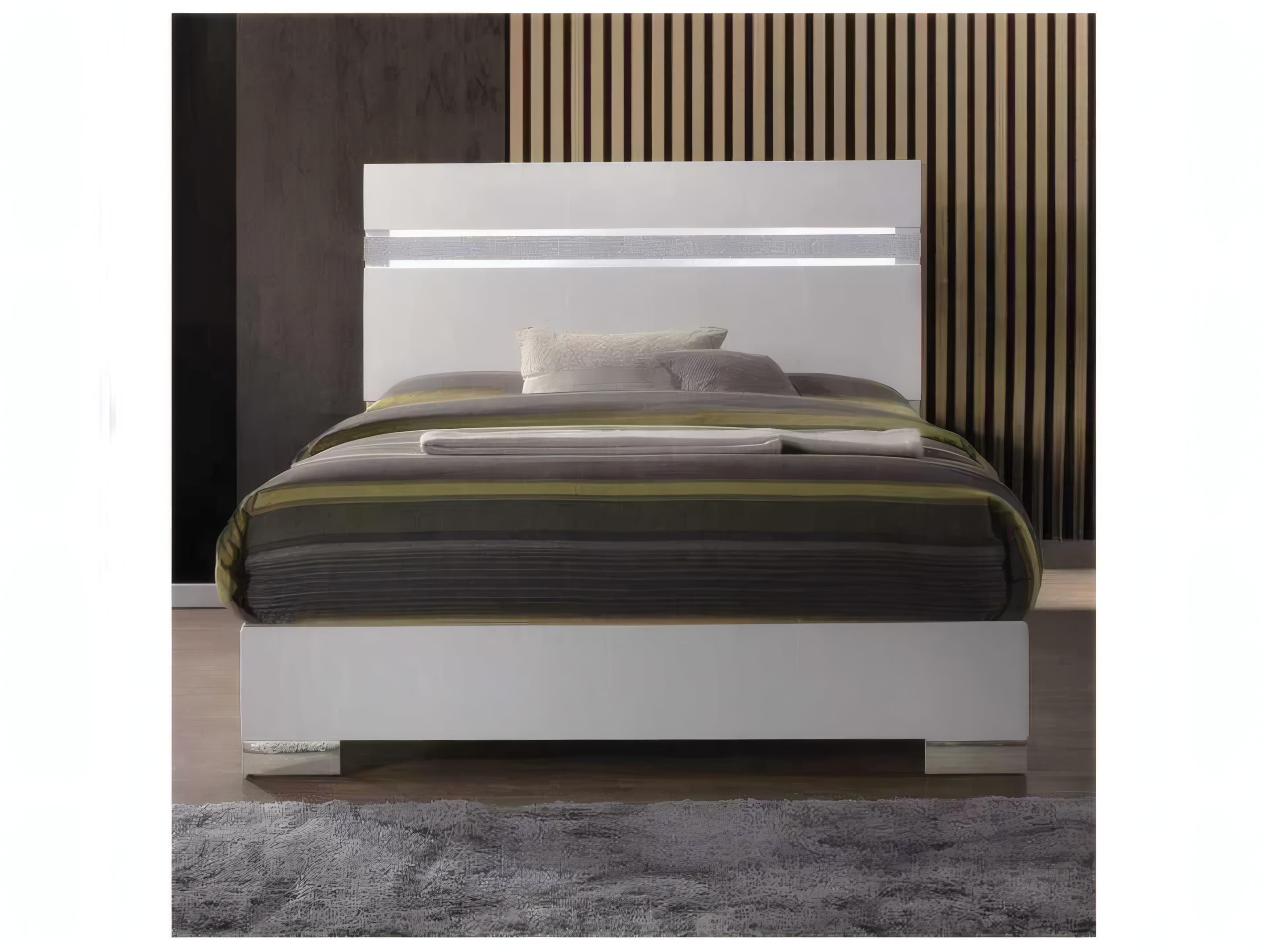 Acme Furniture Naima White High Gloss Rubberwood Wood King Platform Bed