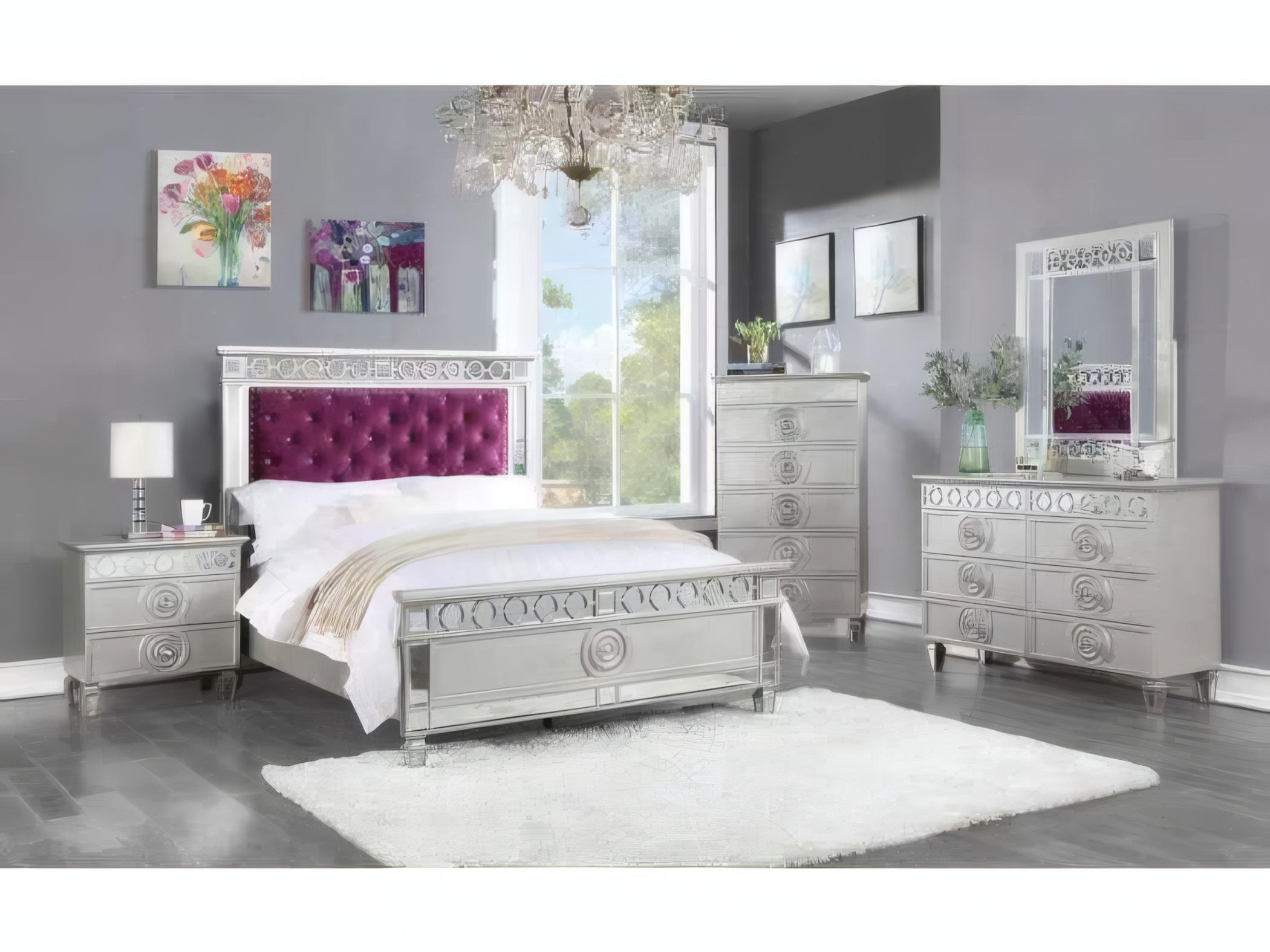 Acme Furniture Varian Silver Mirrored Rectangular Wall Mirror