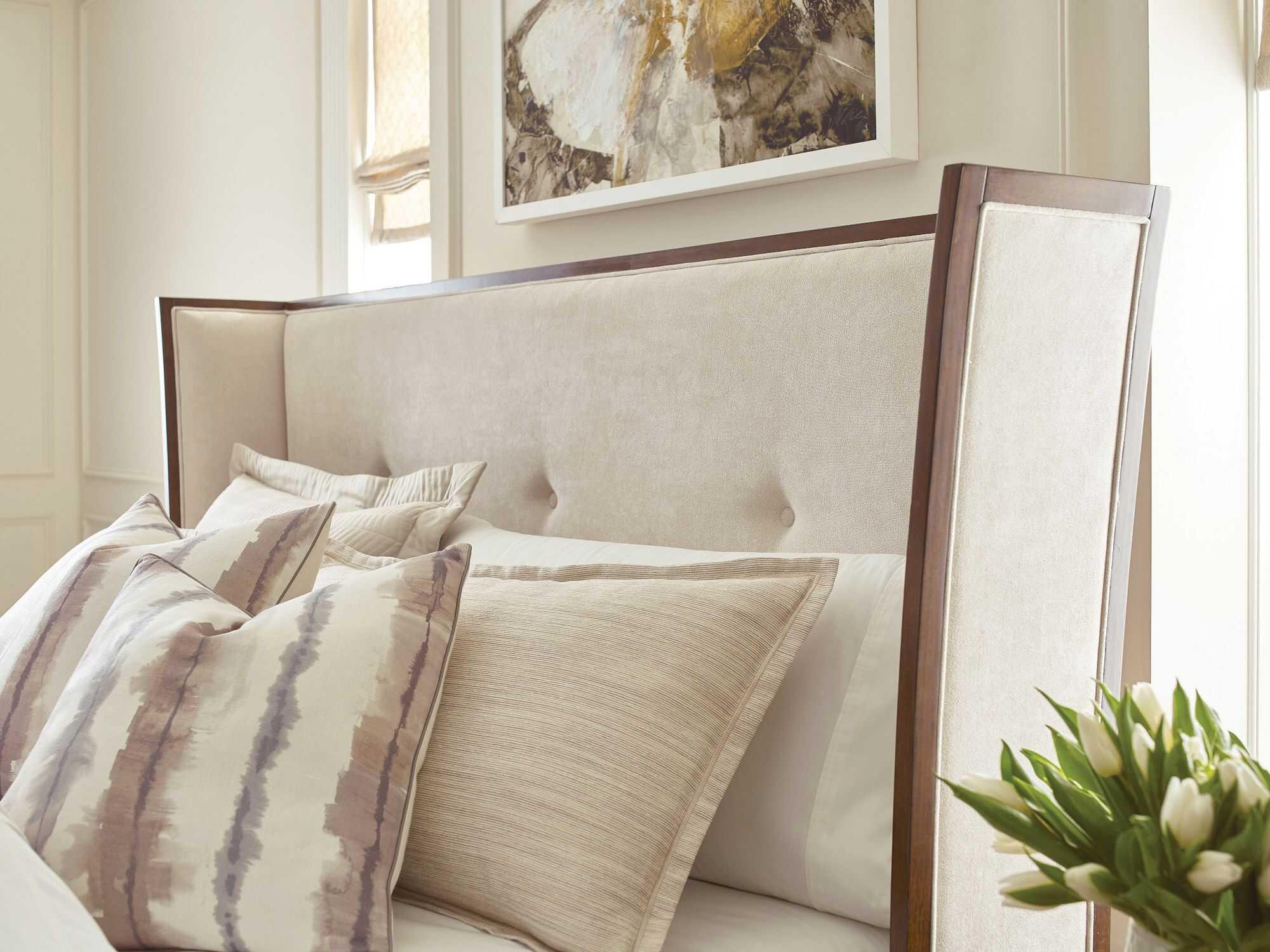 American Drew Vantage Morris Amaretto Brown Hardwood Upholstered Queen Platform Bed