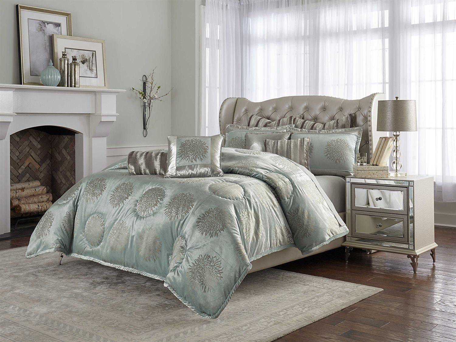 Michael Amini Bedding Regent 10-Piece King Comforter Set - Ice Blue