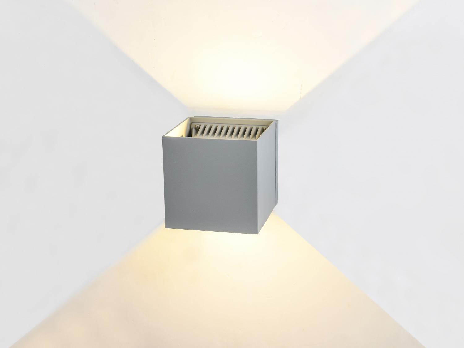 Avenue Lighting Outdoor Wall Light