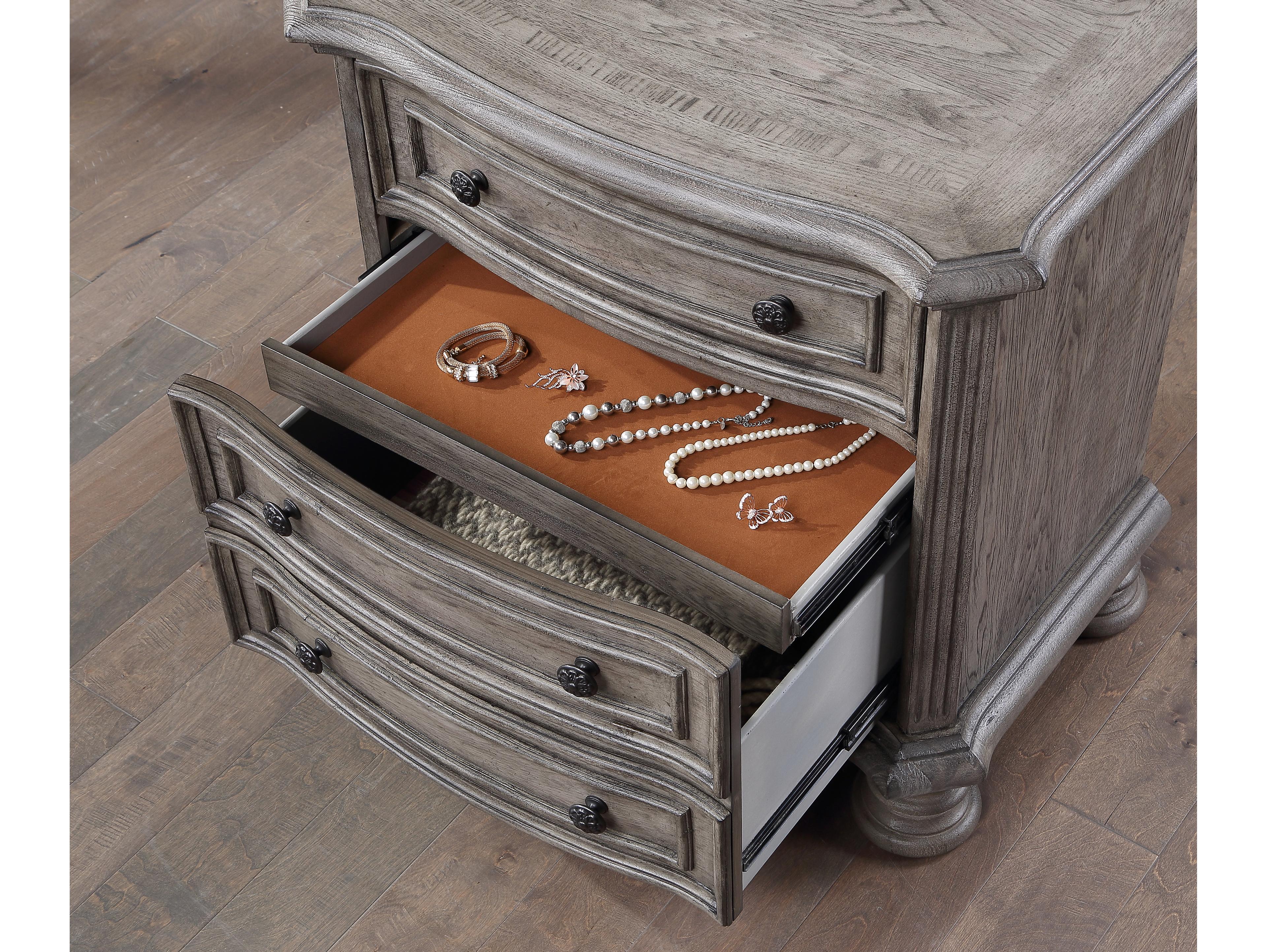 Avalon Furniture 3-Drawers Gray Rubberwood Nightstand