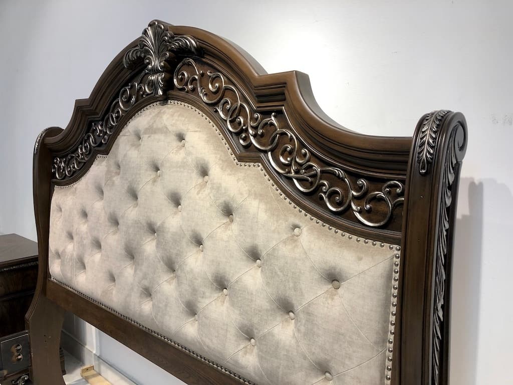 Avalon Furniture Oak Wood Upholstered Queen Panel Bed