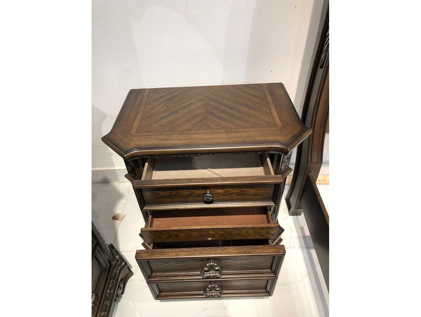 Avalon Furniture 3-Drawers Poplar Wood Nightstand