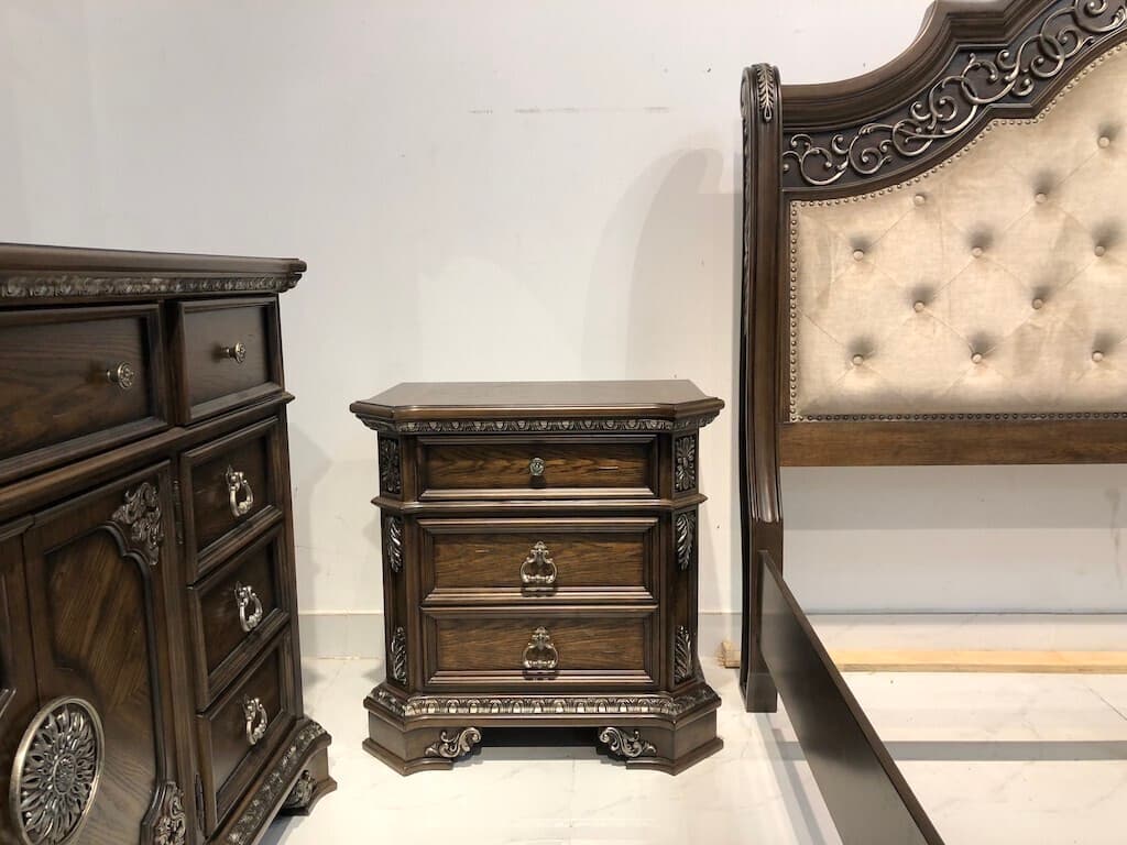 Avalon Furniture 3-Drawers Poplar Wood Nightstand