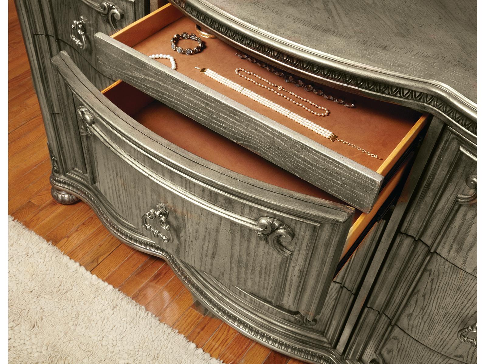 Avalon Furniture Brown Rubberwood Dresser