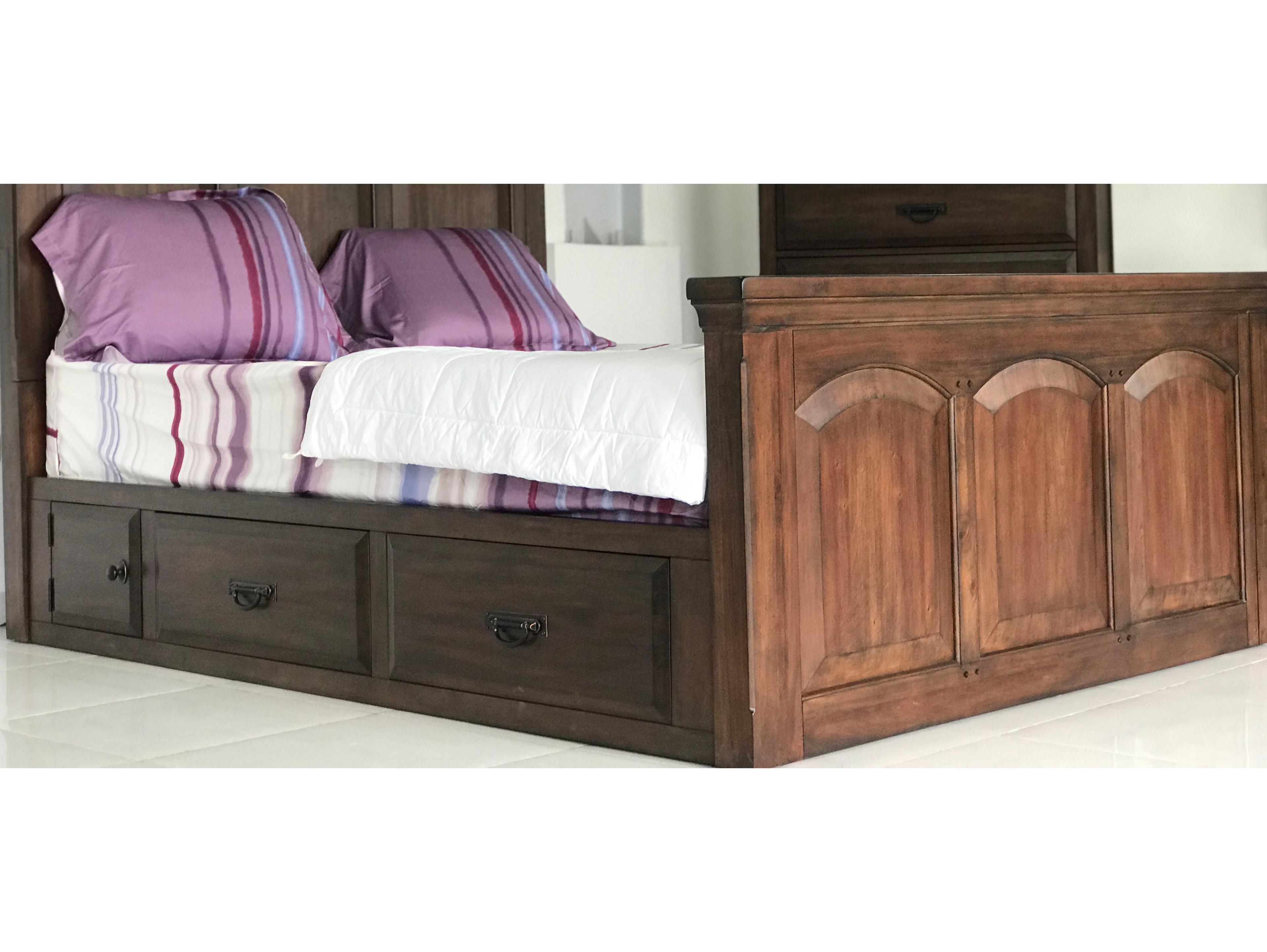 Avalon Furniture Brushed Toasted Brown Mahogany Wood Queen Panel Bed