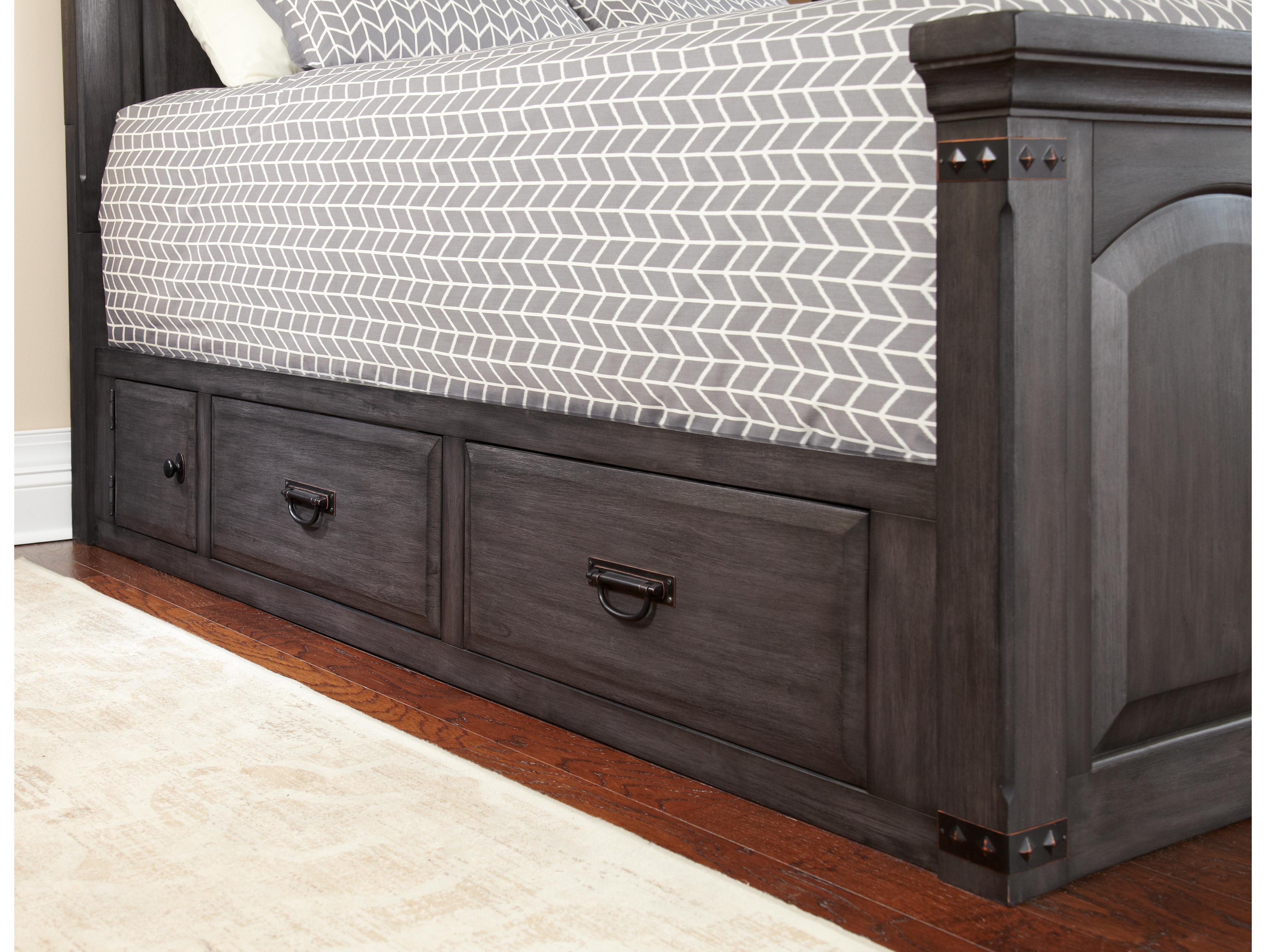 Avalon Furniture Gray Mahogany Wood Queen Panel Bed