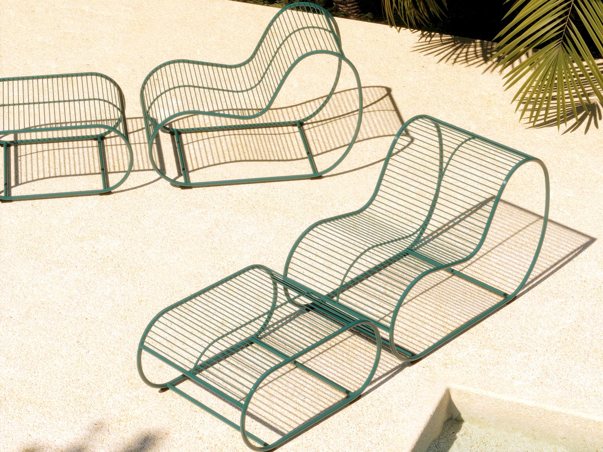 Bend Goods Outdoor Loop Wrought Iron Black Lounge Chair