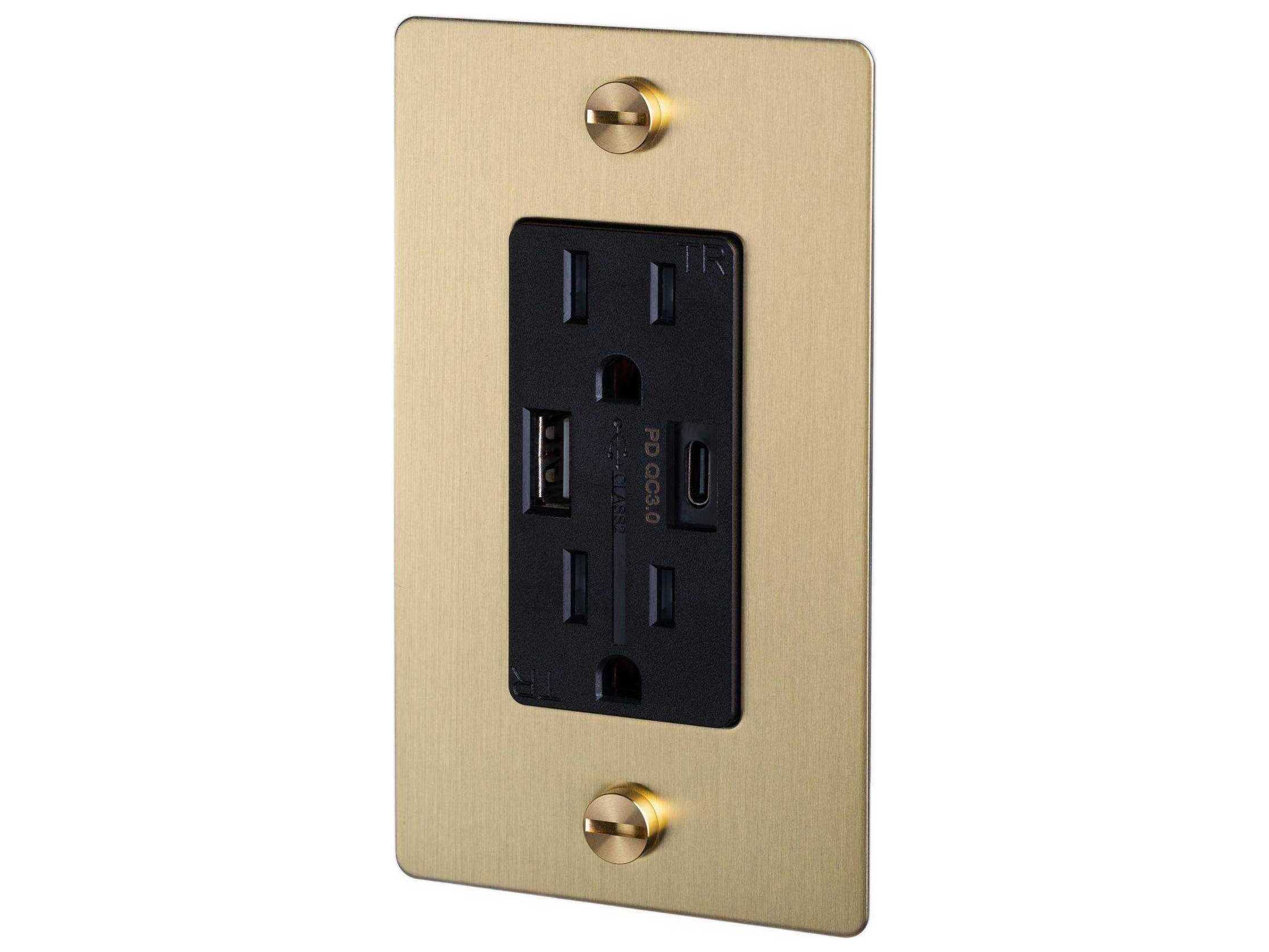 Buster + Punch 1G Brass Outlet without B+P Logo