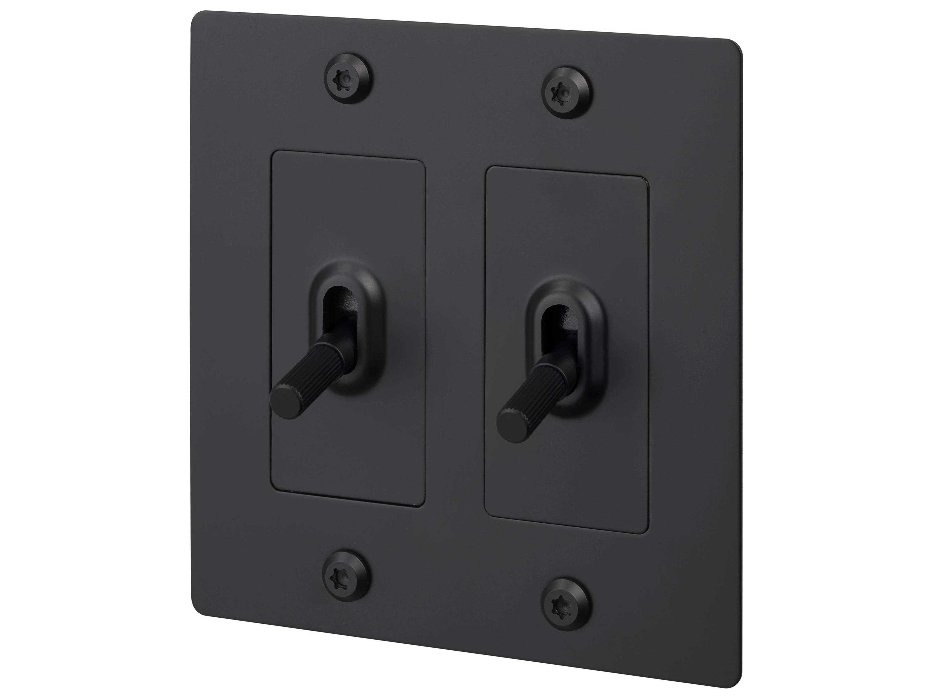 Buster + Punch 2G Black Linear Toggle