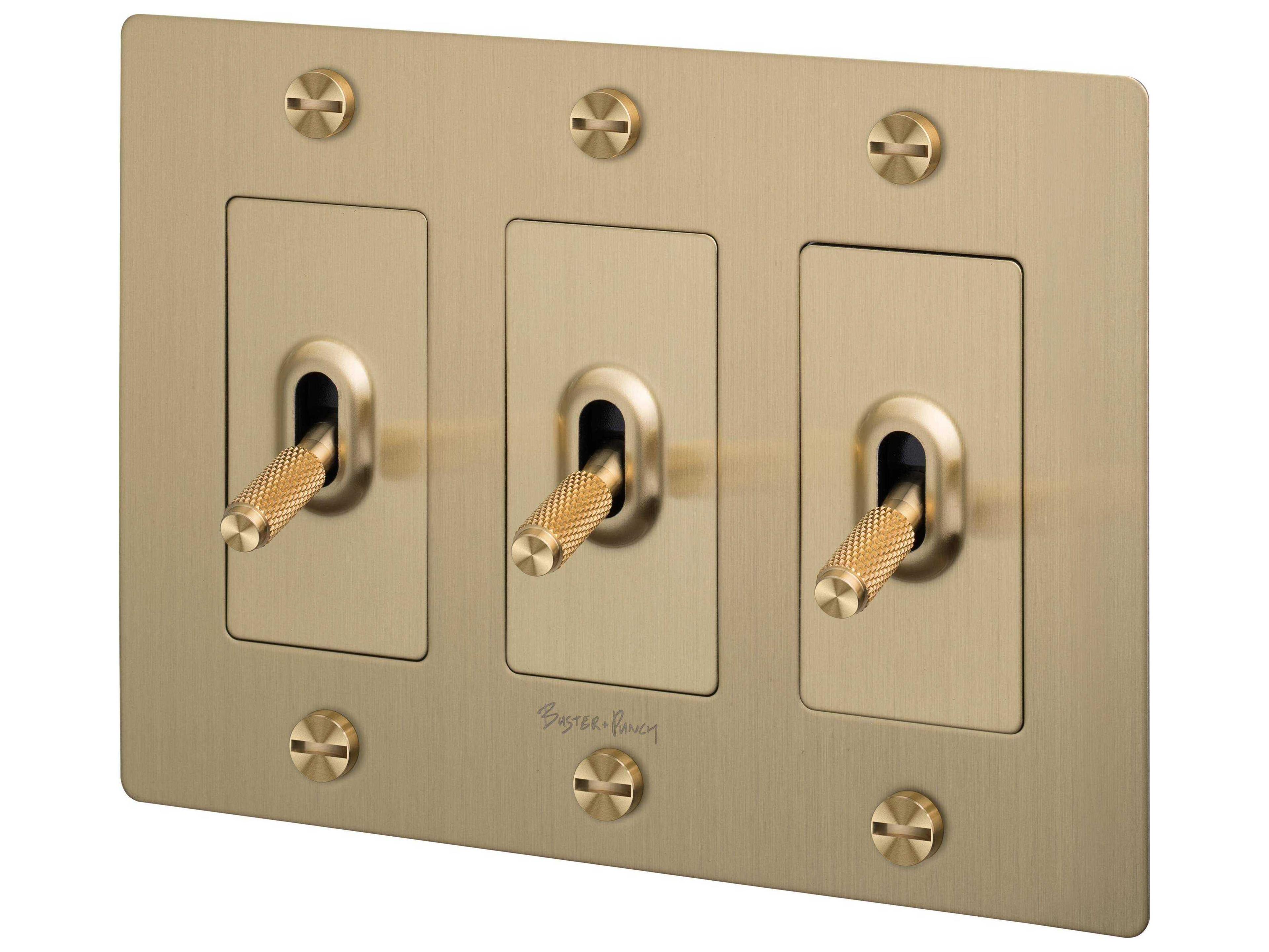 Buster + Punch 3G Brass Cross Toggle