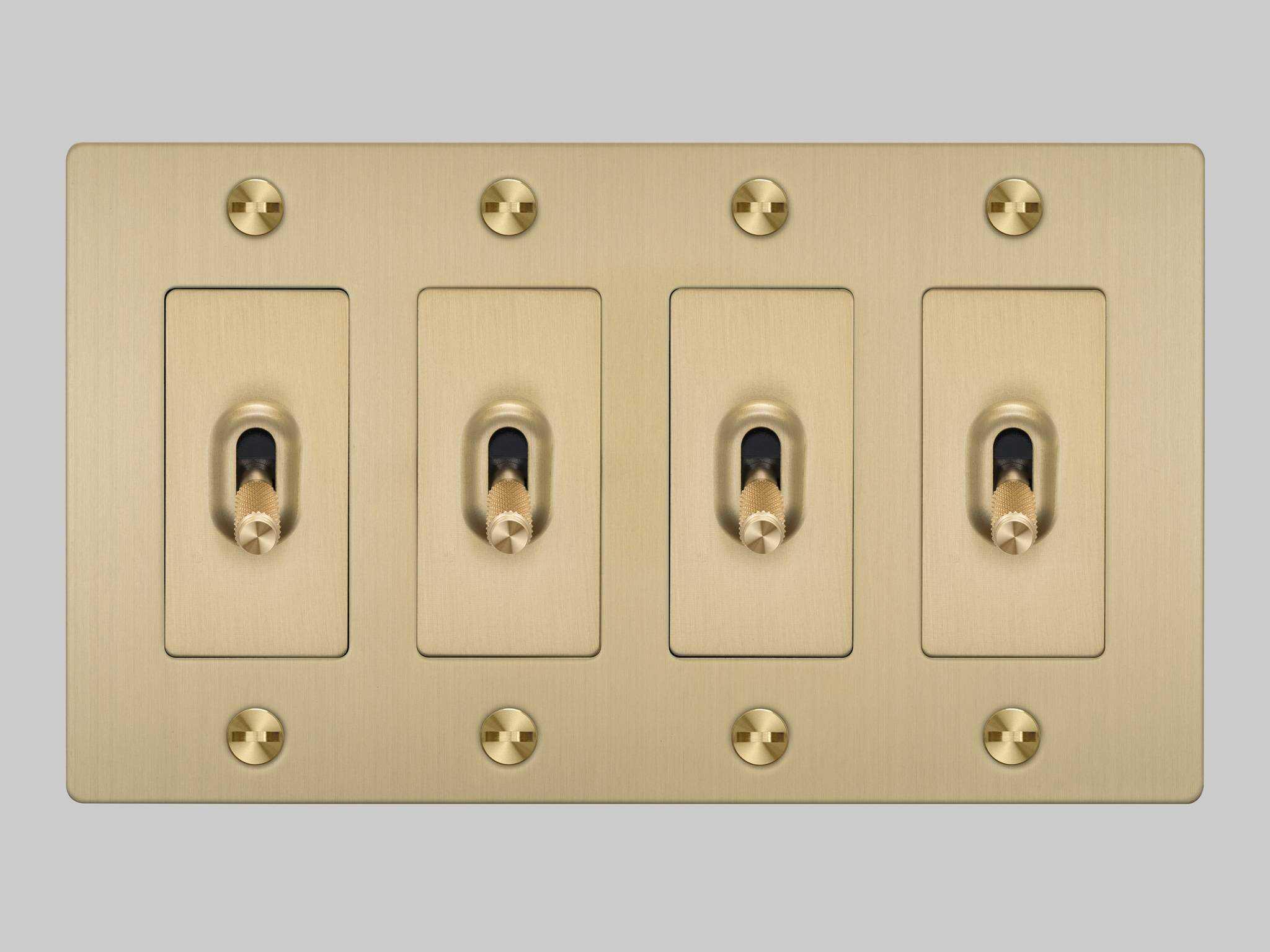 Buster + Punch 4G Brass Cross Toggle