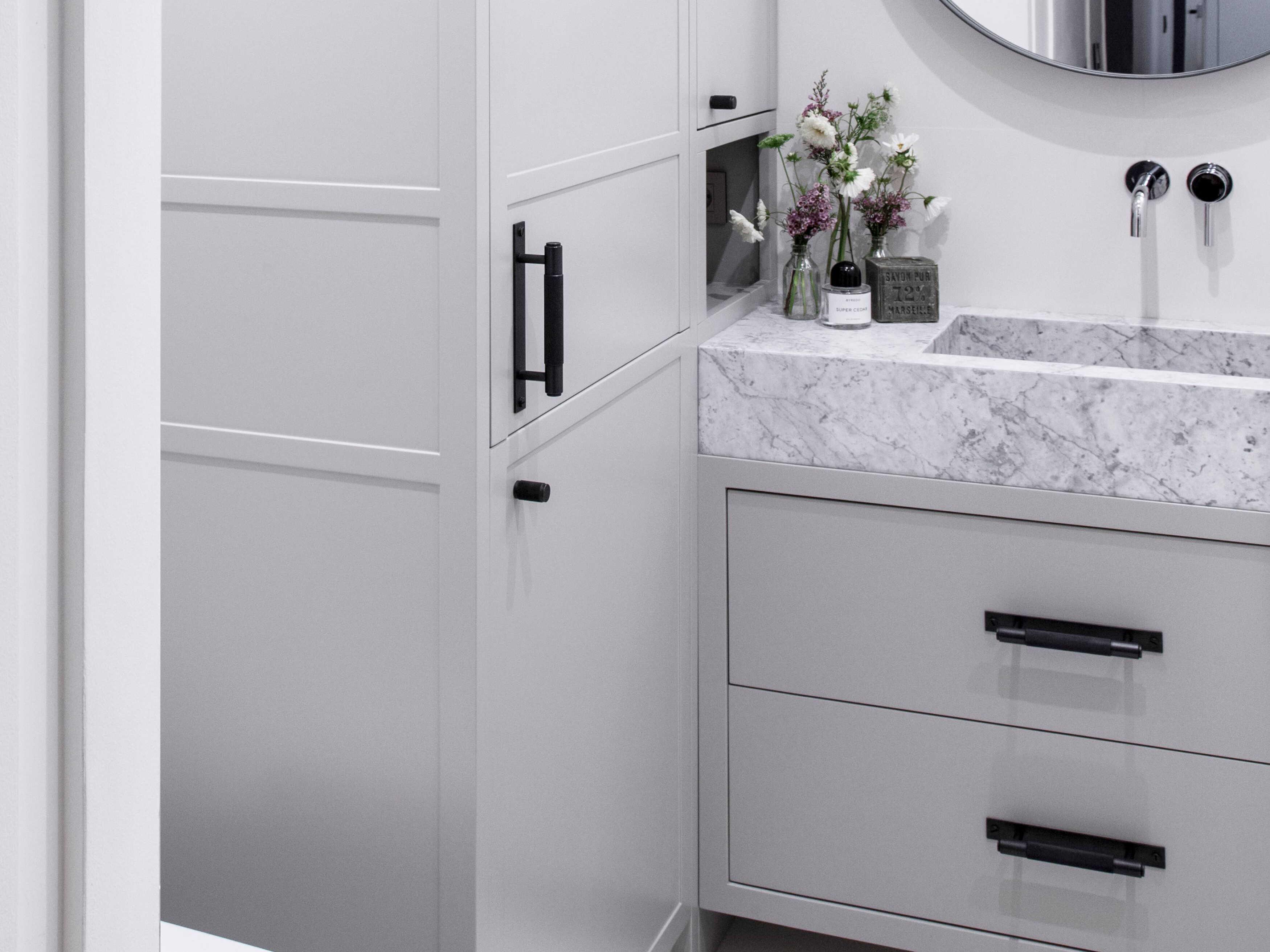 Buster + Punch Black Cross Plate Pull Bar