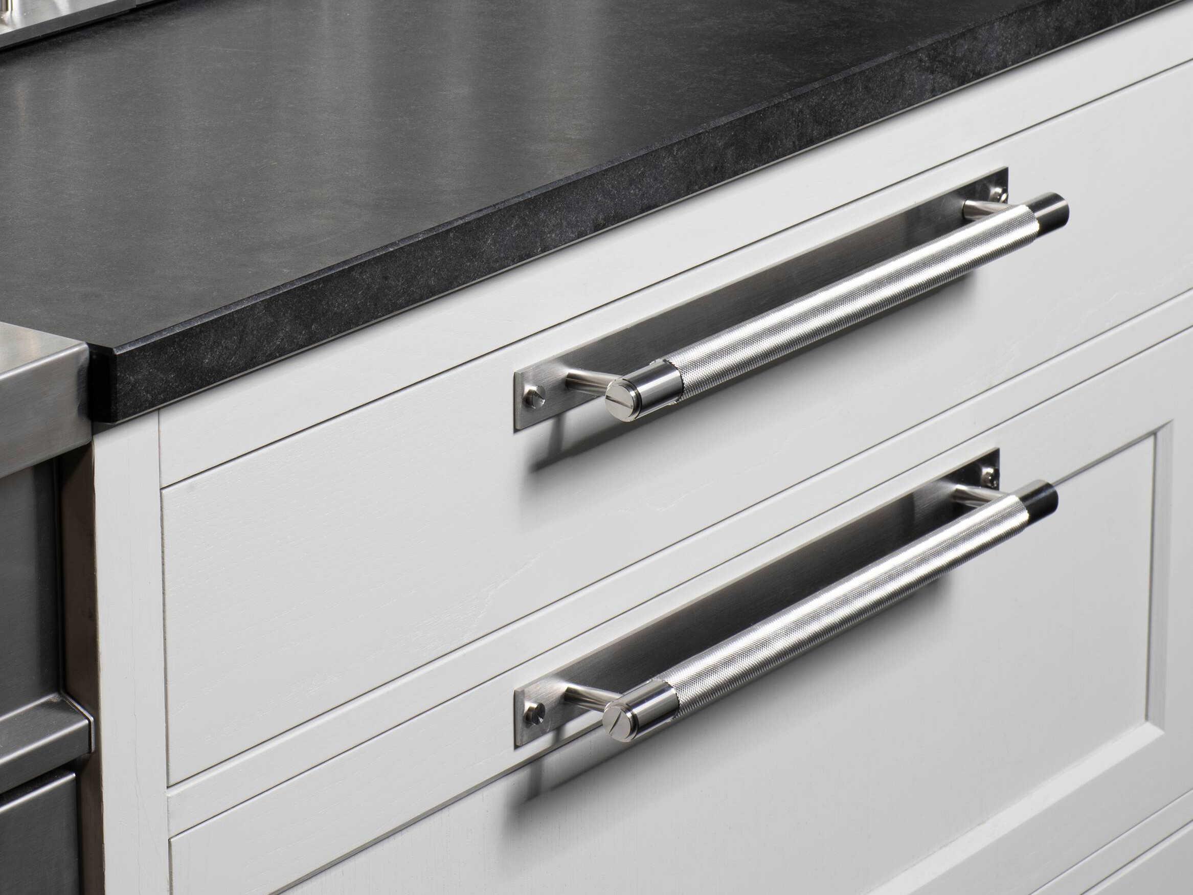 Buster + Punch Steel Cross Plate Pull Bar