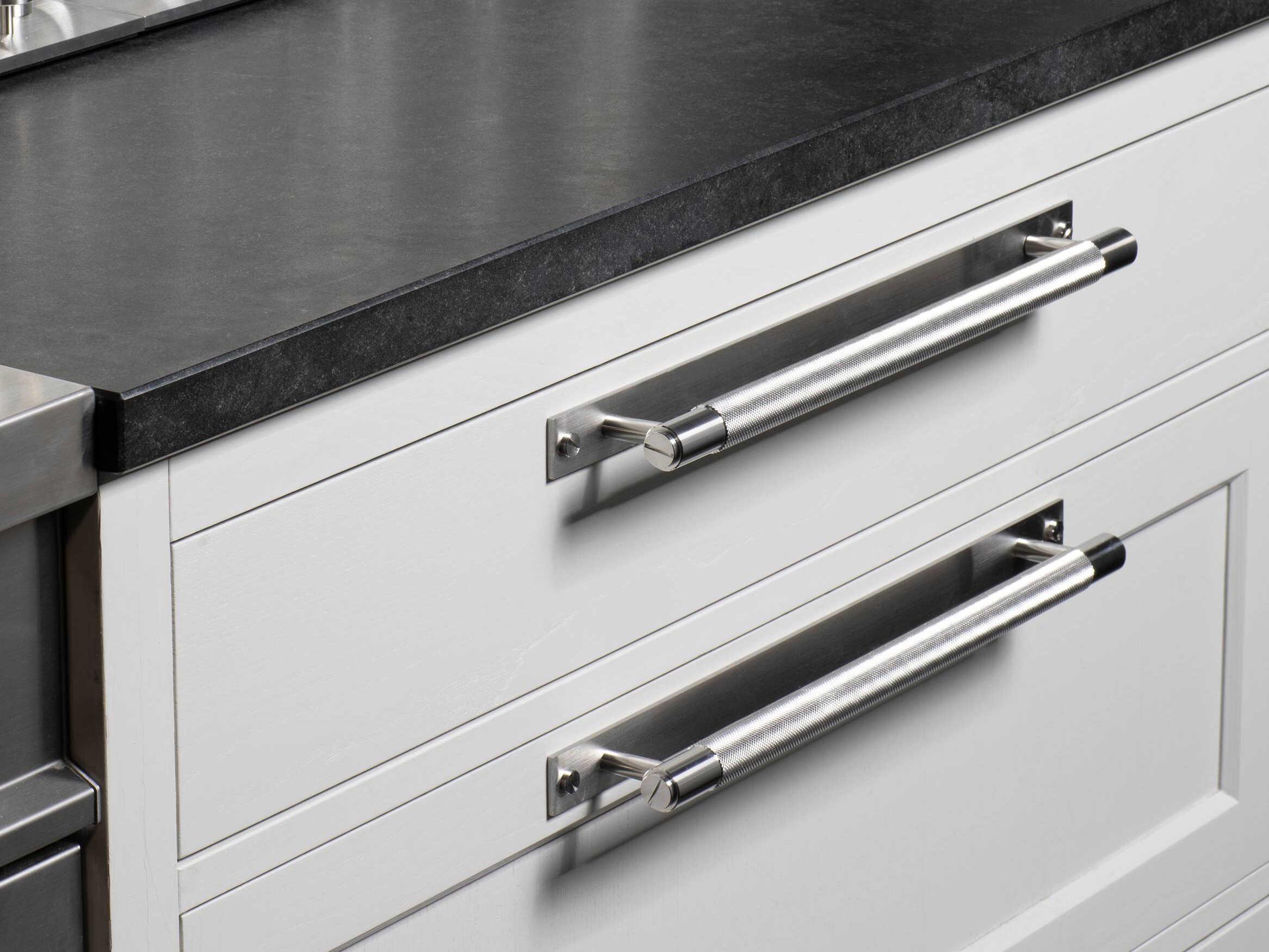 Buster + Punch Steel Plate Cross Pull Bar