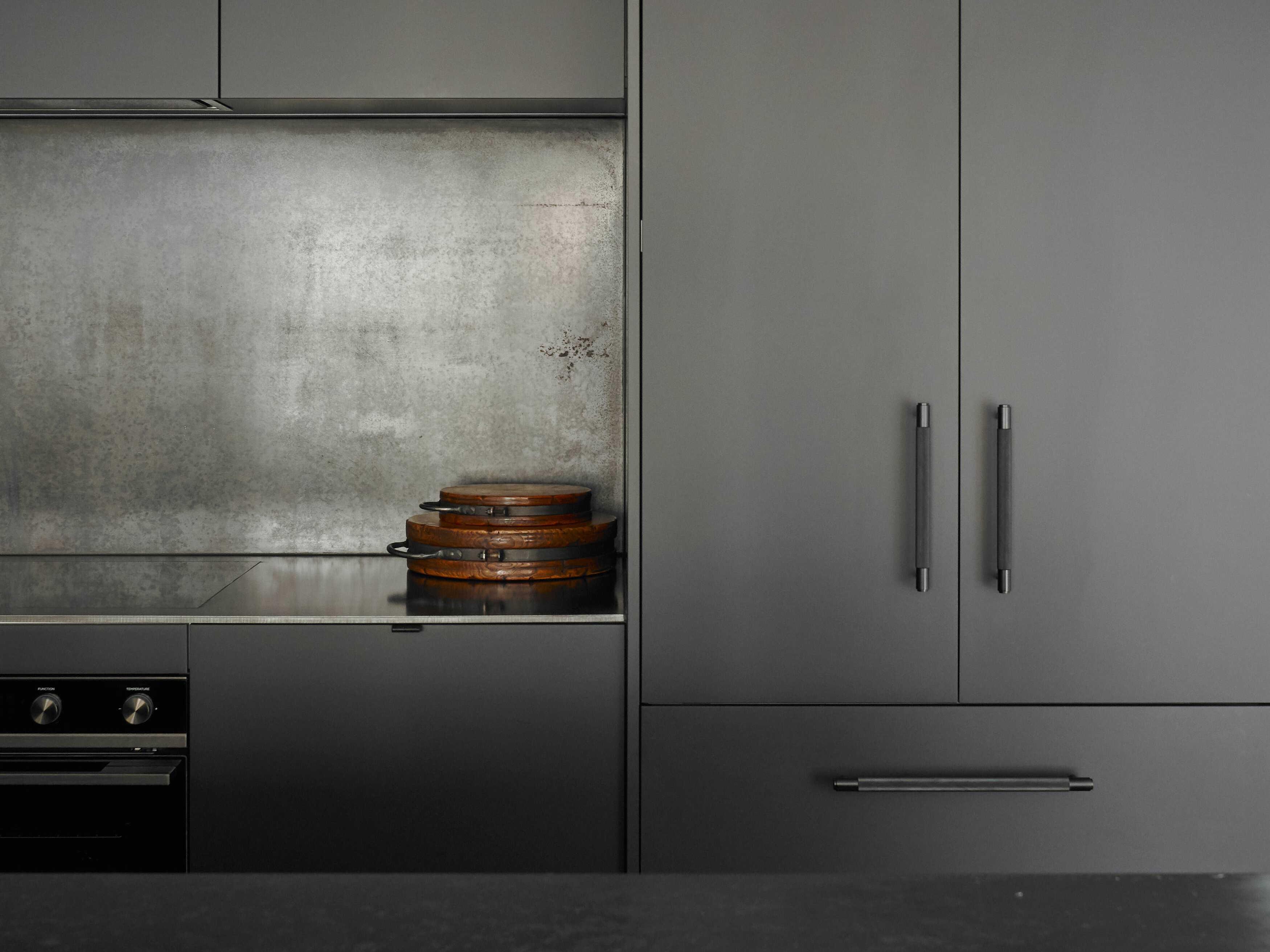 Buster + Punch Smoked Bronze Cross Pull Bar