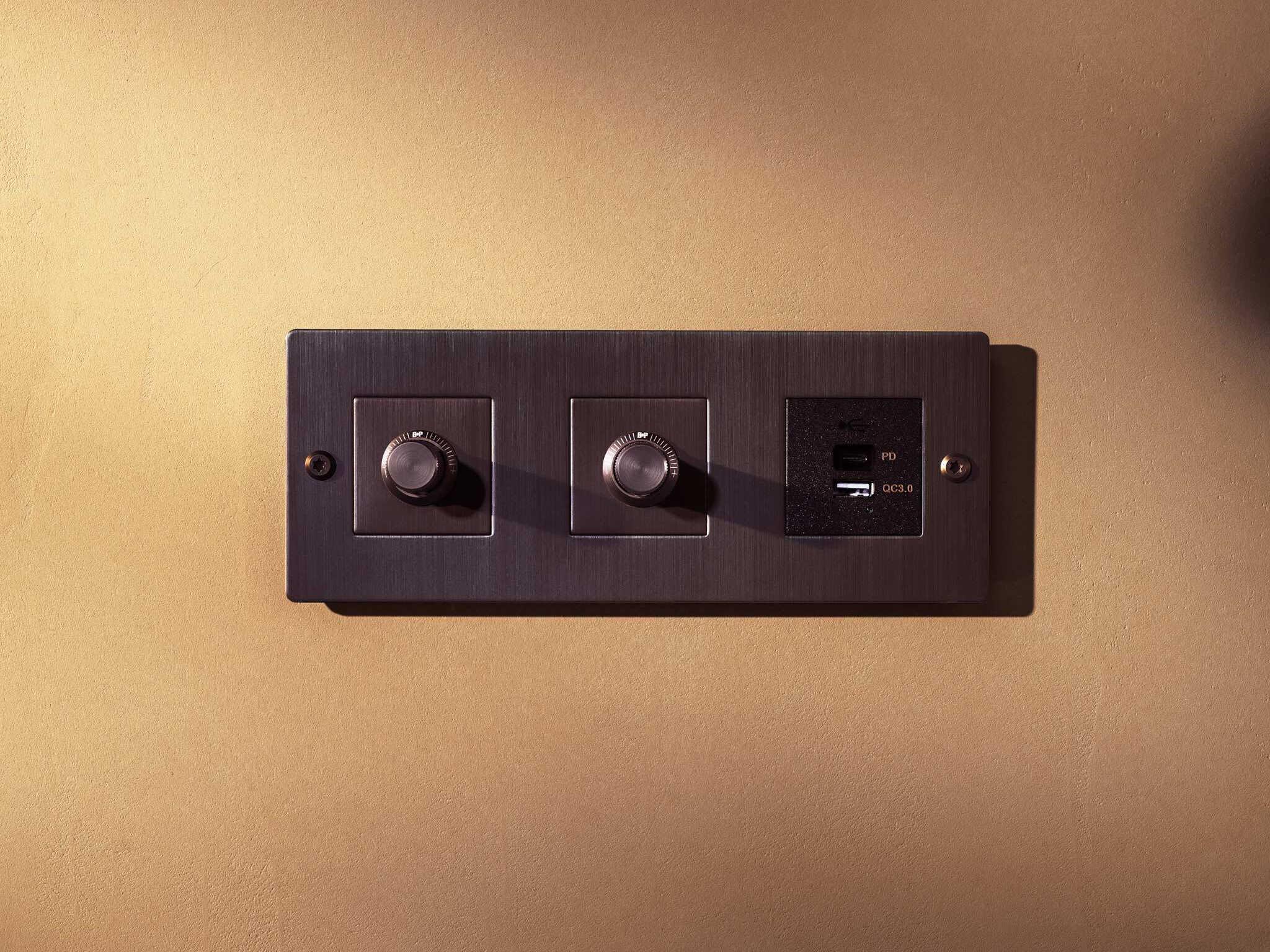 Buster + Punch Smoked Bronze Linear Outlet Detail Kit