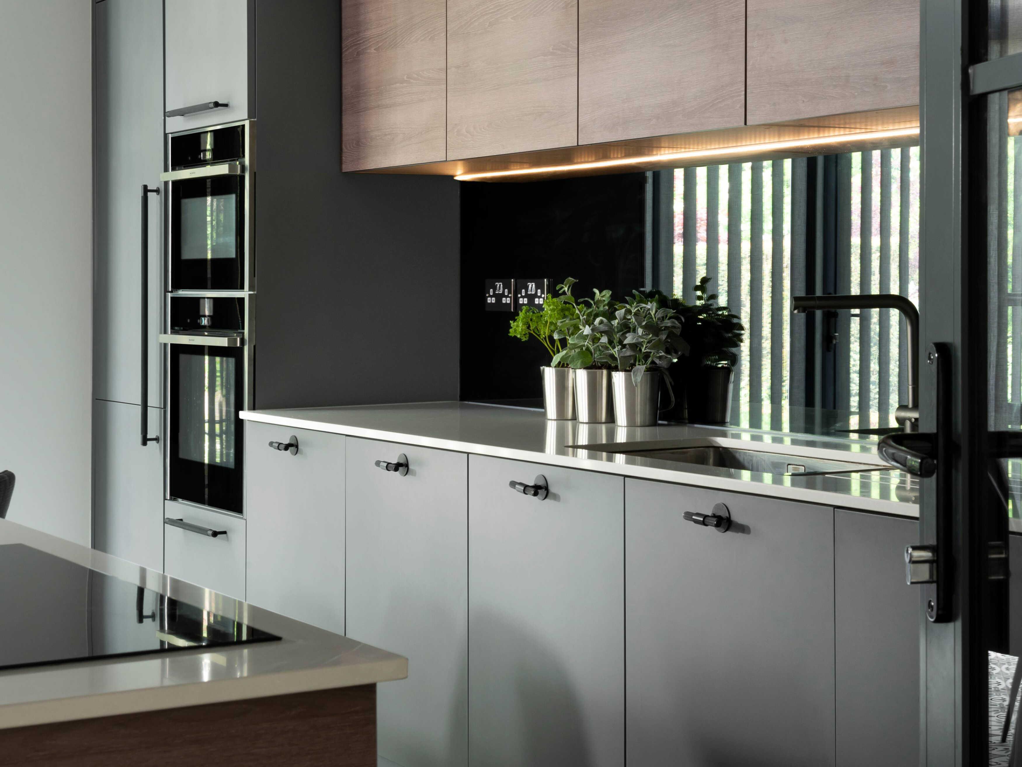 Buster + Punch Smoked Bronze Plated T-Bar