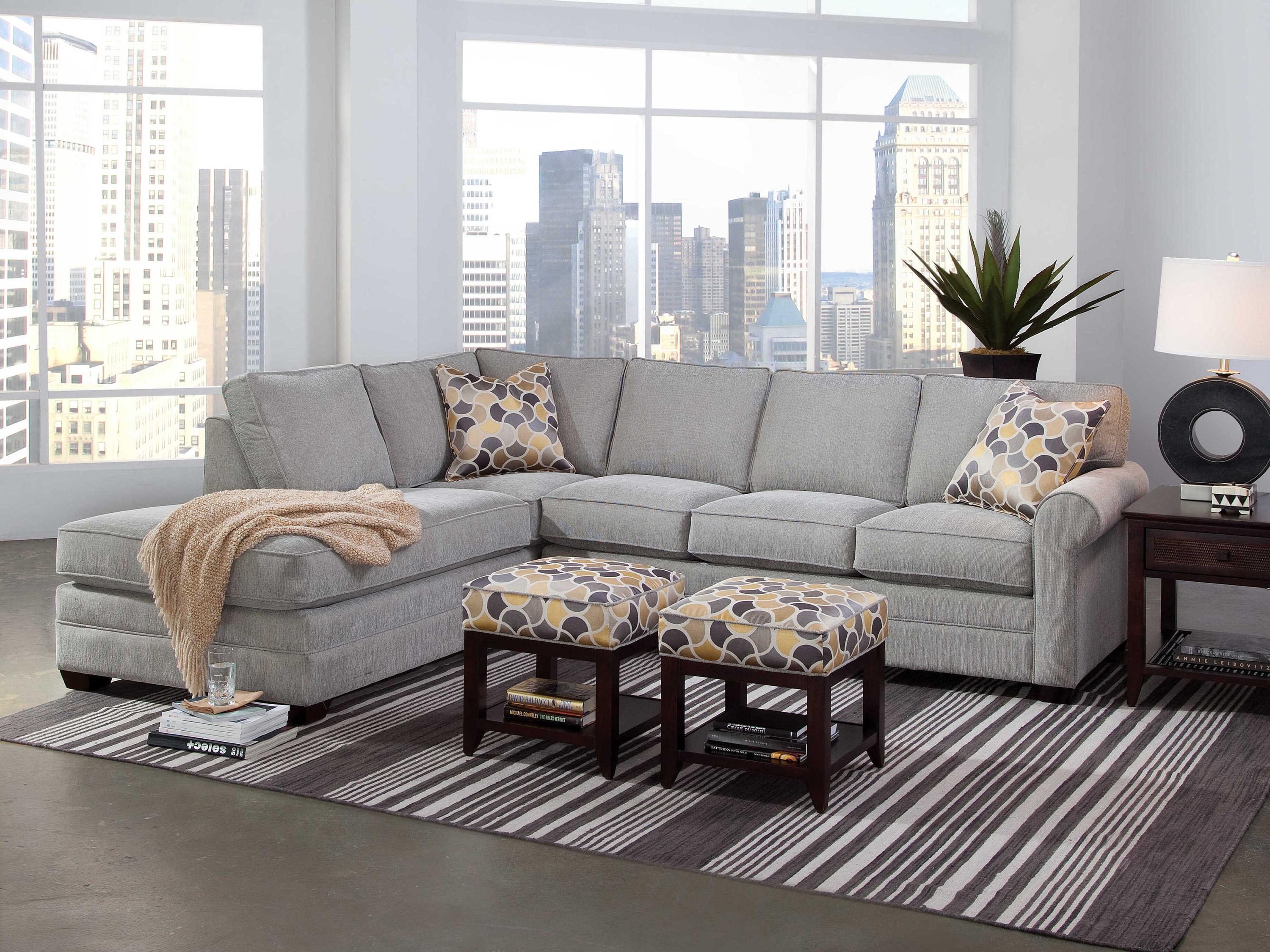 Braxton Culler Bedford Upholstered Sectional Sofa with Sleeper