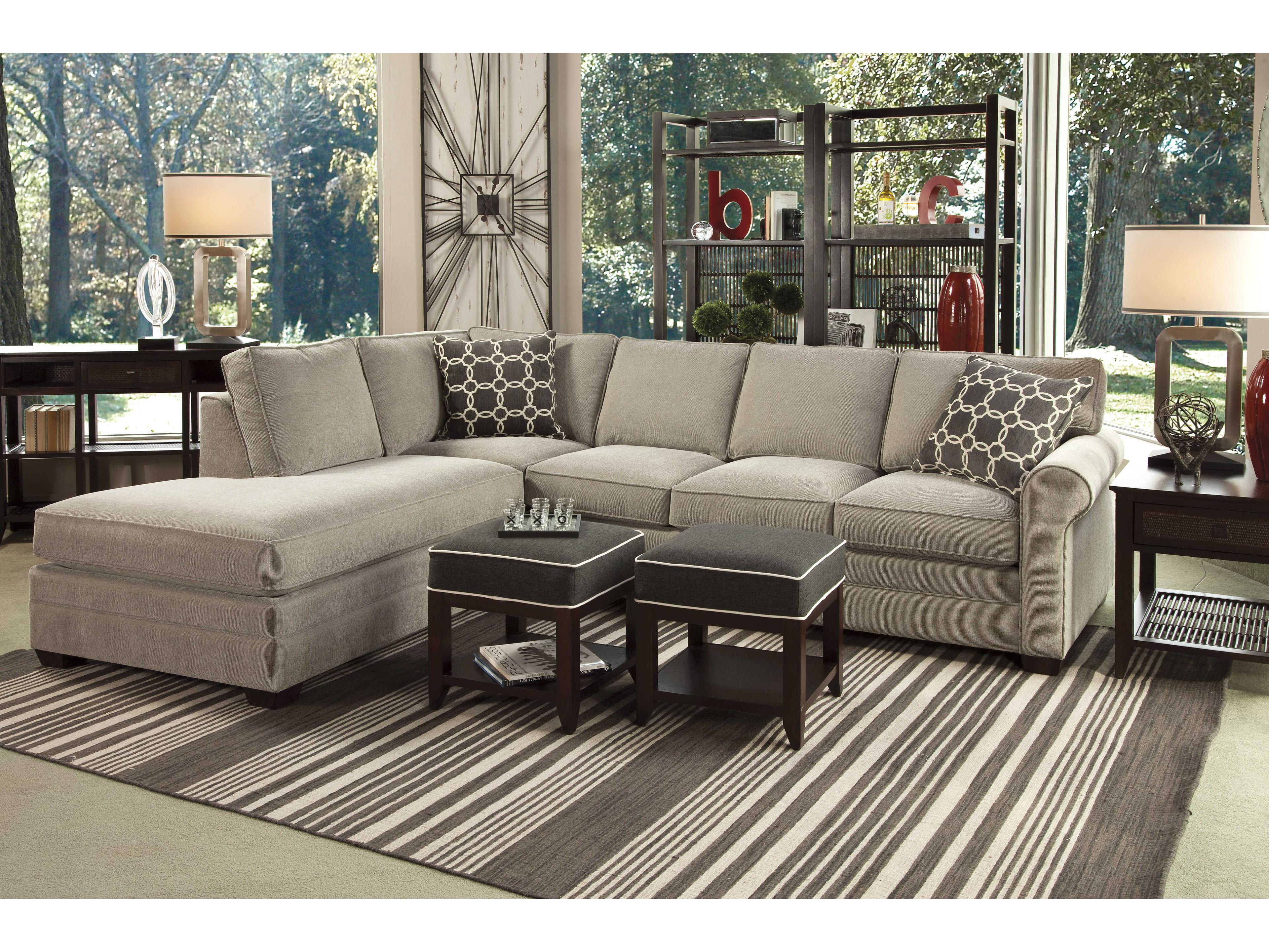 Braxton Culler Bedford Upholstered Sectional Sofa with Sleeper