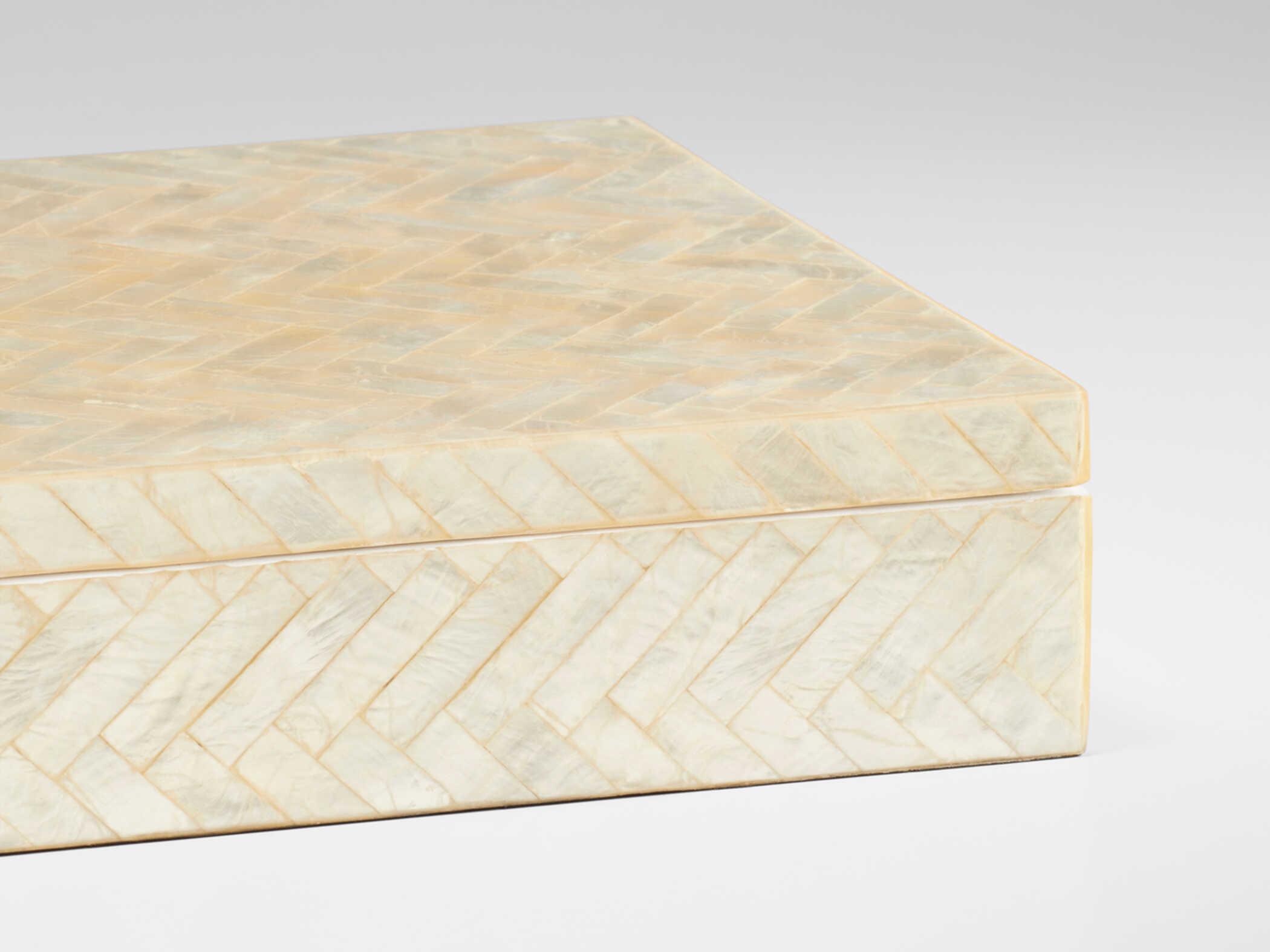 Cyan Design Pearl Triton Rectangle Box