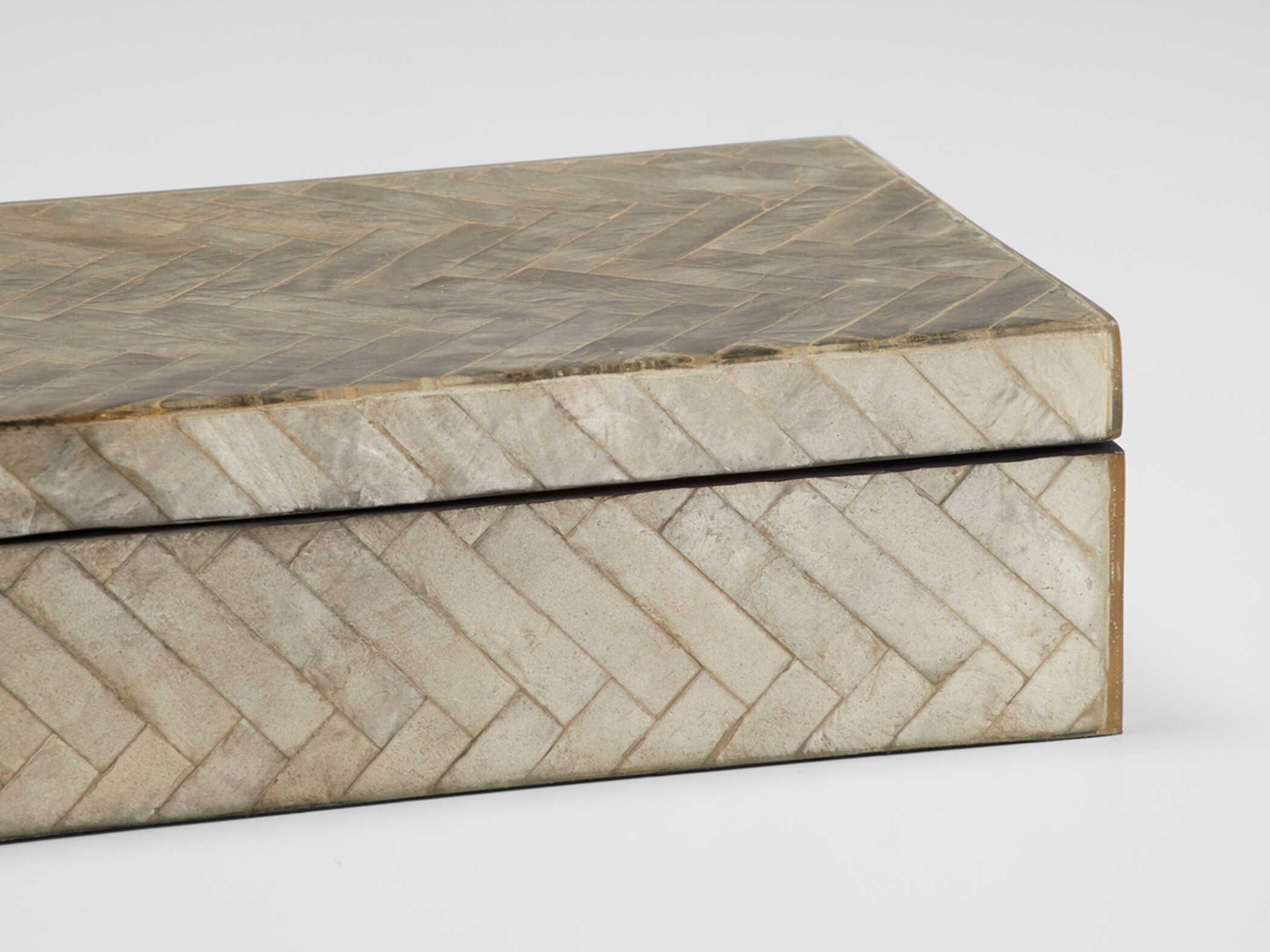 Cyan Design Smoke Triton Rectangle Box