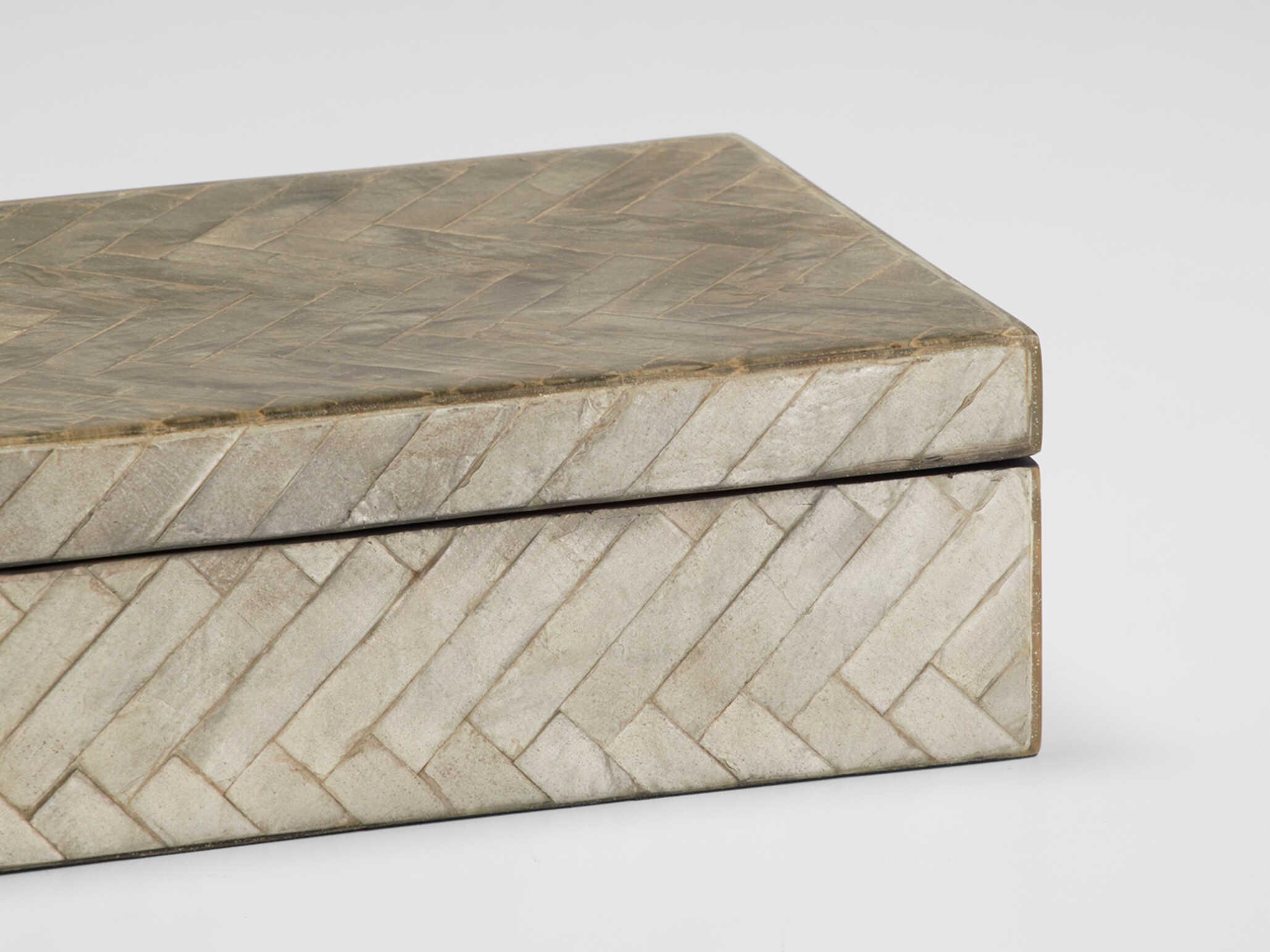 Cyan Design Smoke Triton Rectangle Box