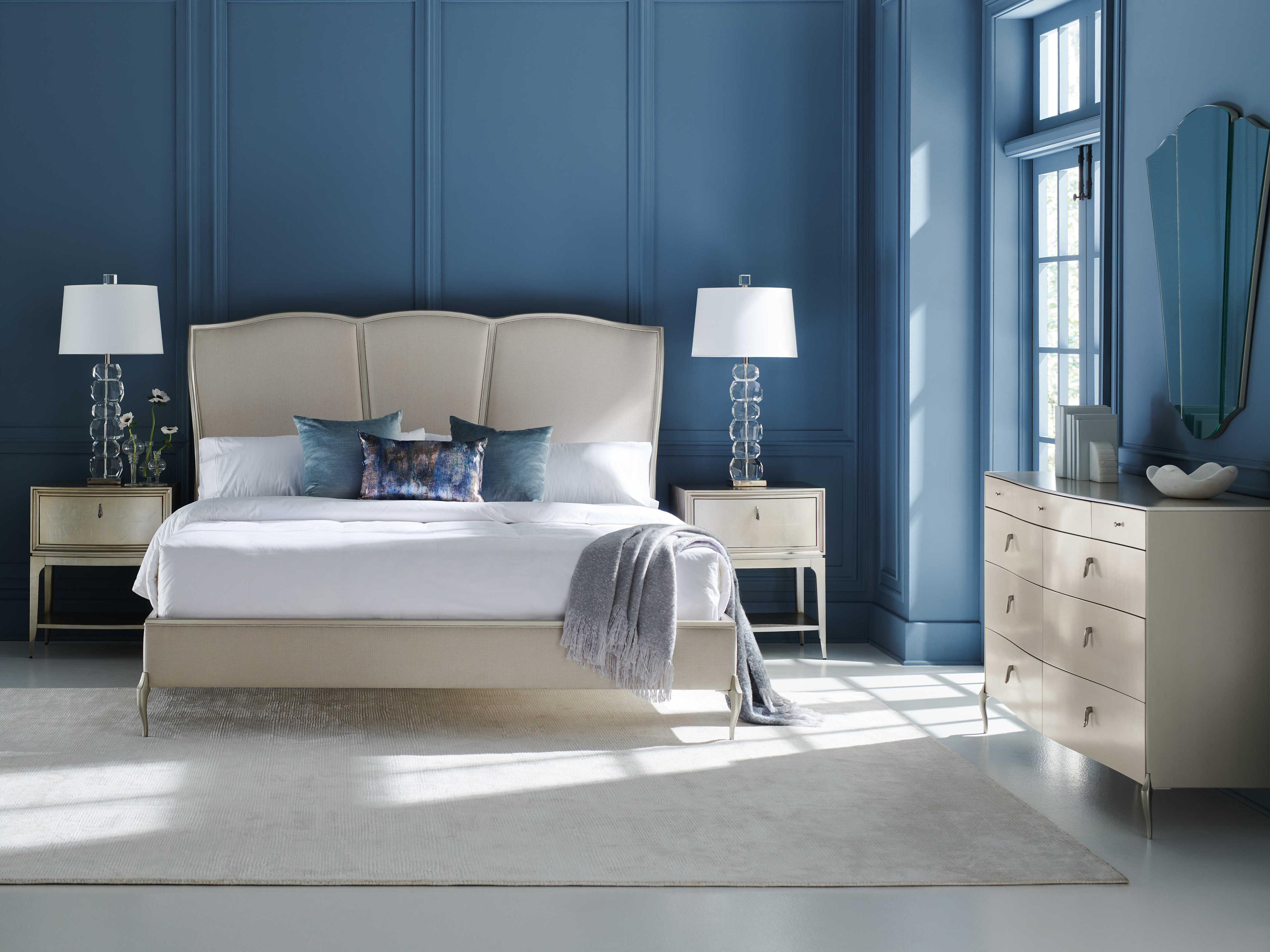 Caracole Classic Un-Deux-Trois Soft Silver Paint White Upholstered King Platform Bed