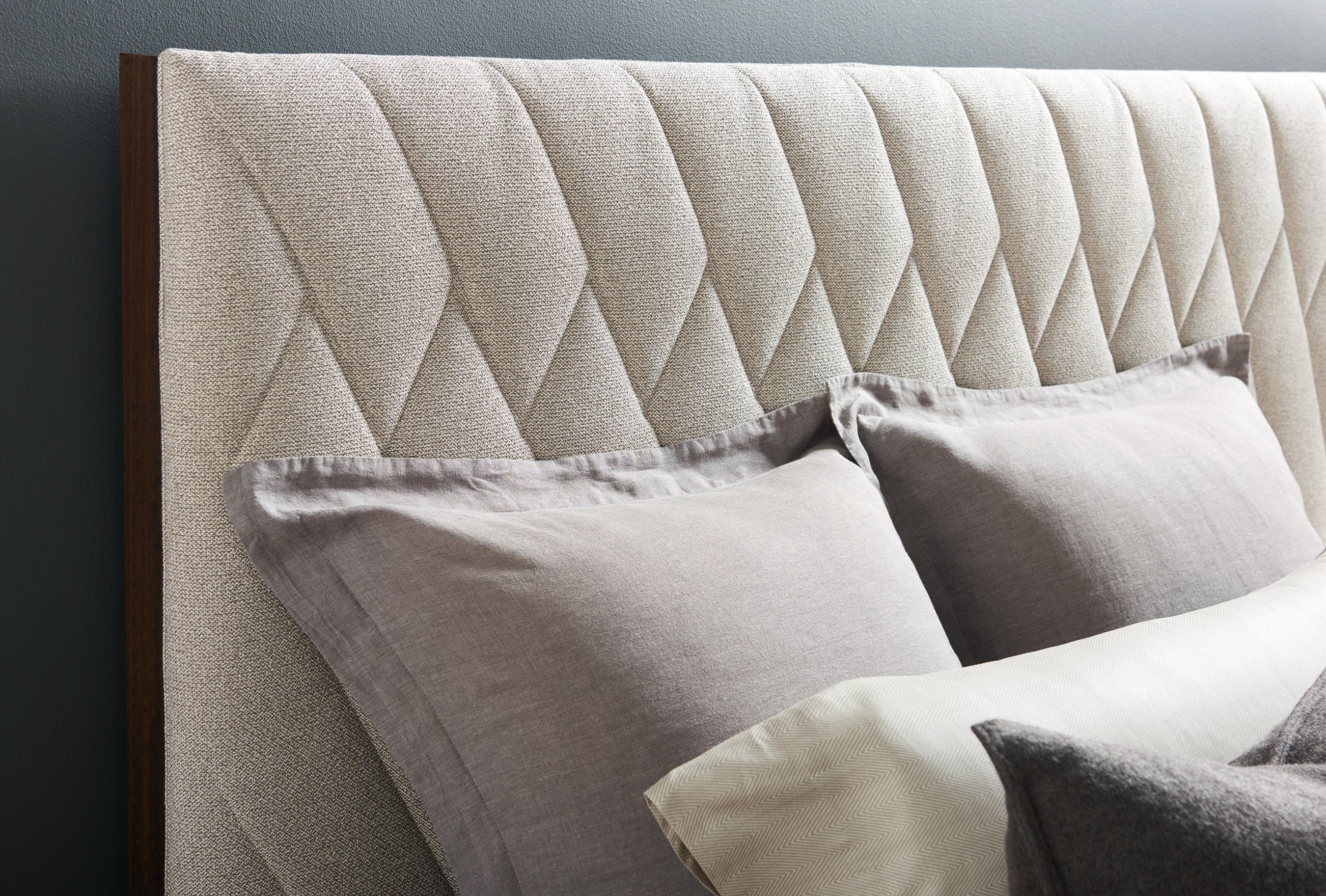 Caracole Streamline Moderne Diamond Quilited Beige Upholstered Queen Platform Bed