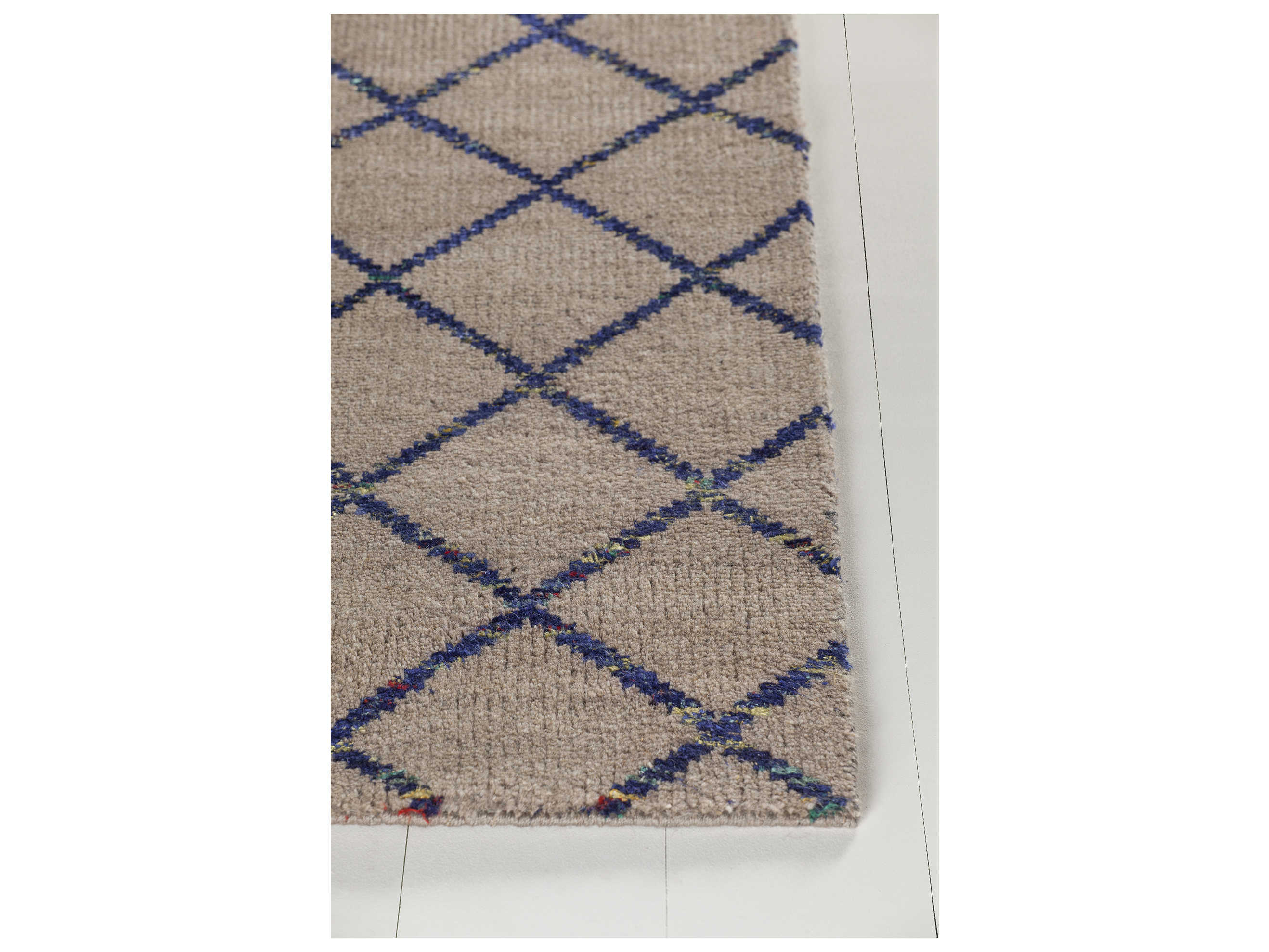 Chandra Aarushi Geometric Area Rug